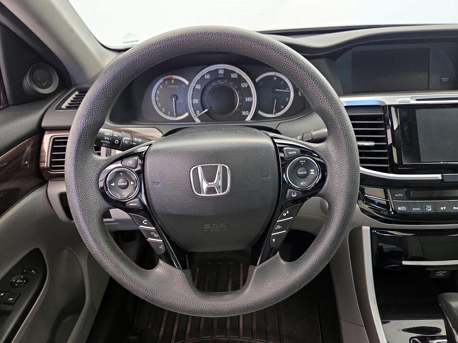 Thumbnail: 2016 Honda Accord - 10