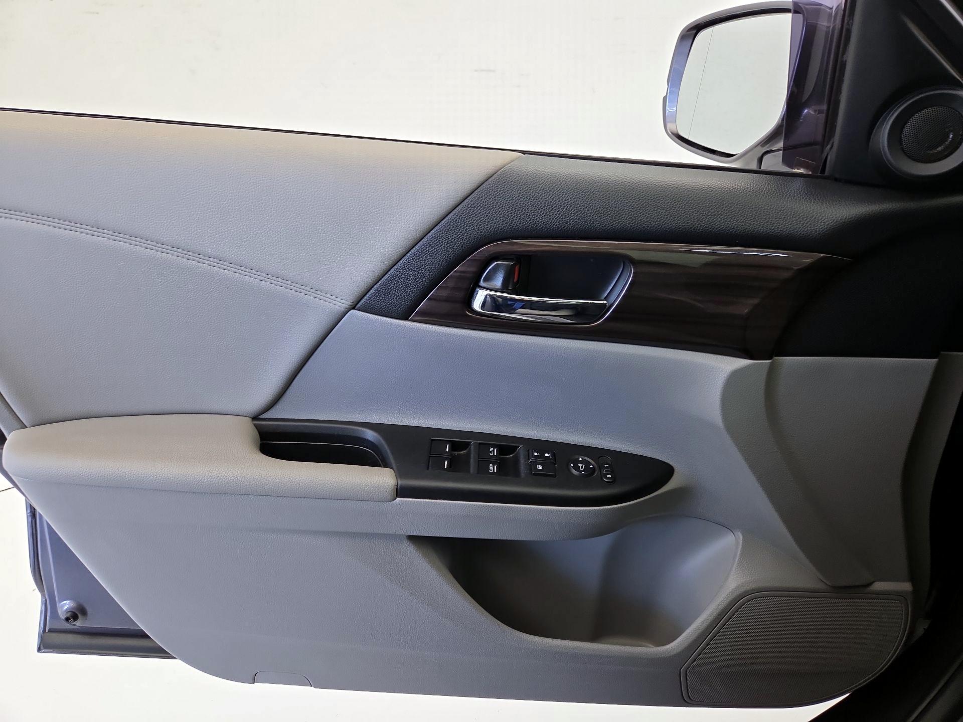 Thumbnail: 2016 Honda Accord - 12