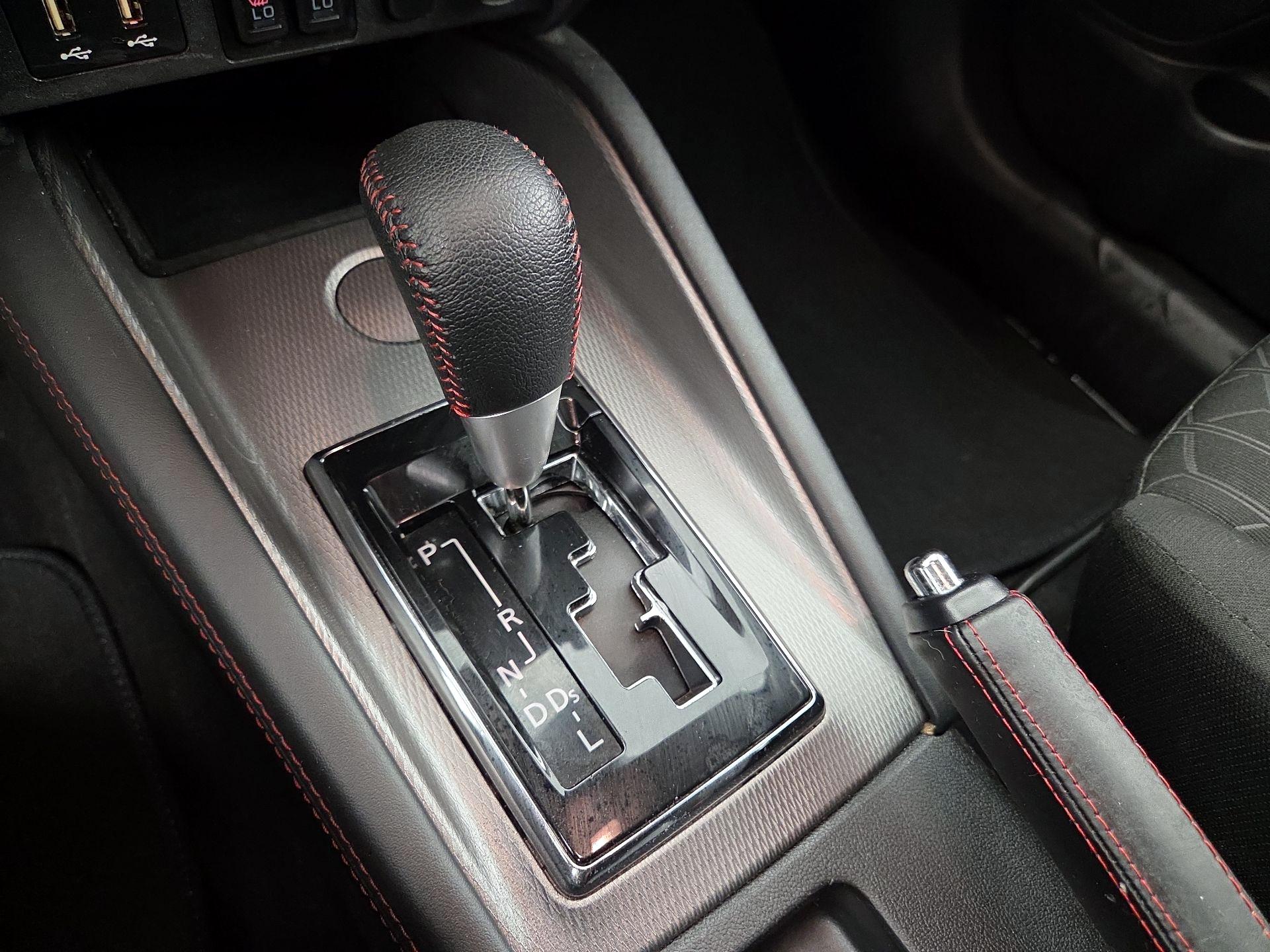 Thumbnail: 2021 Mitsubishi Outlander Sport - 17