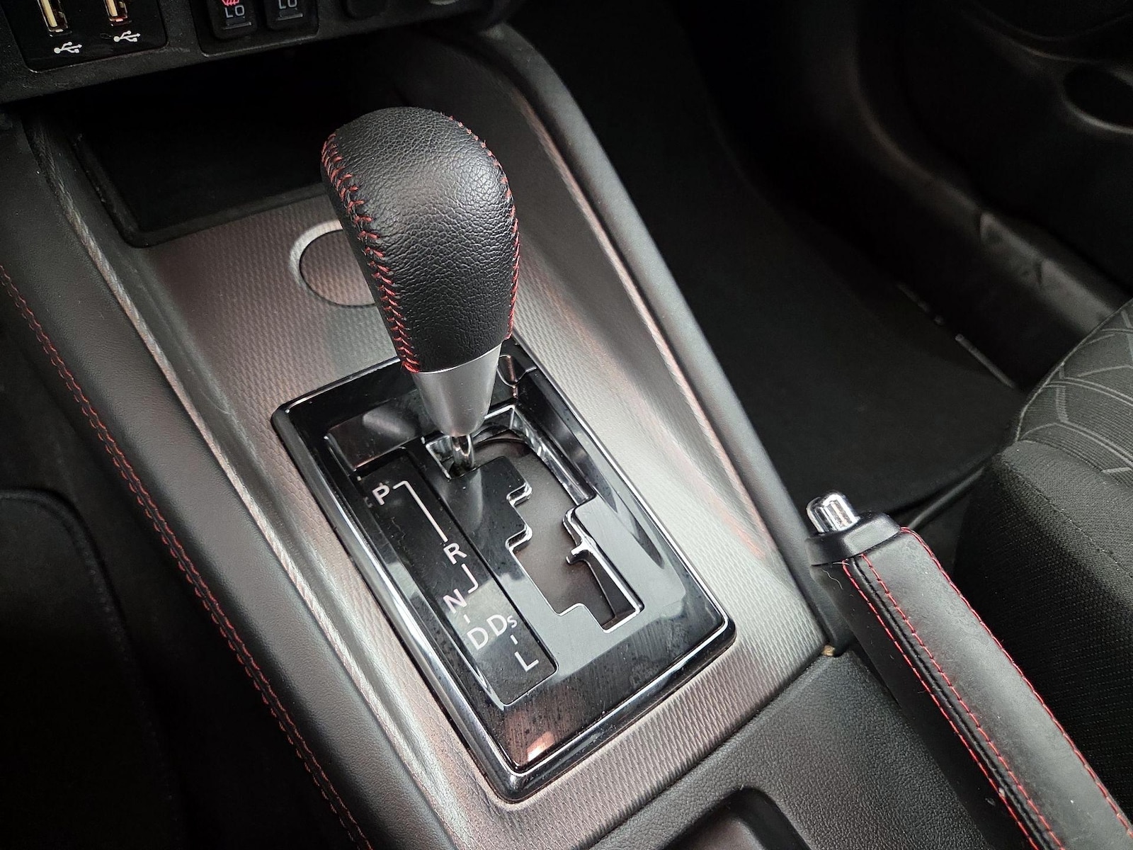 2021 Mitsubishi Outlander Sport LE - Photo 18