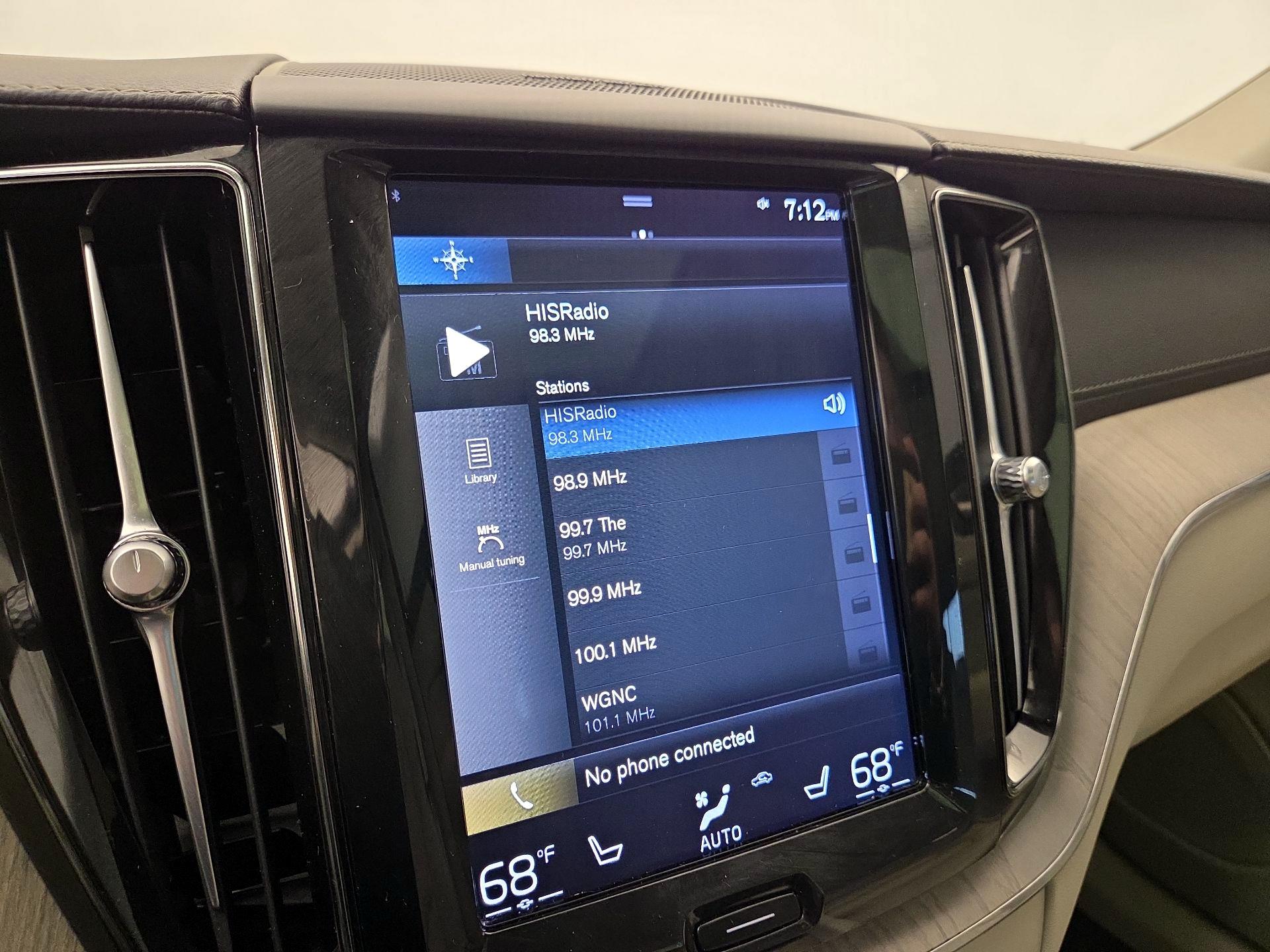 Thumbnail: 2020 Volvo XC60 - 15