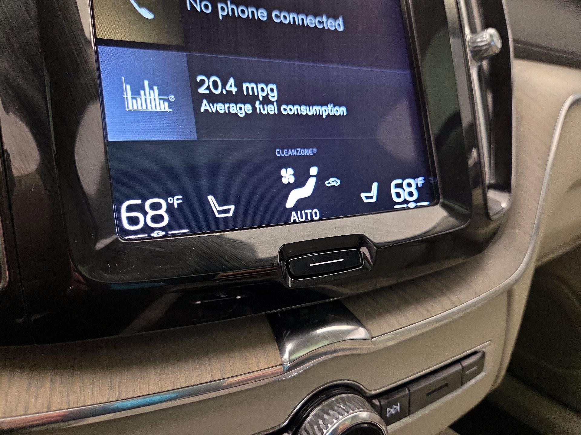 Thumbnail: 2020 Volvo XC60 - 16