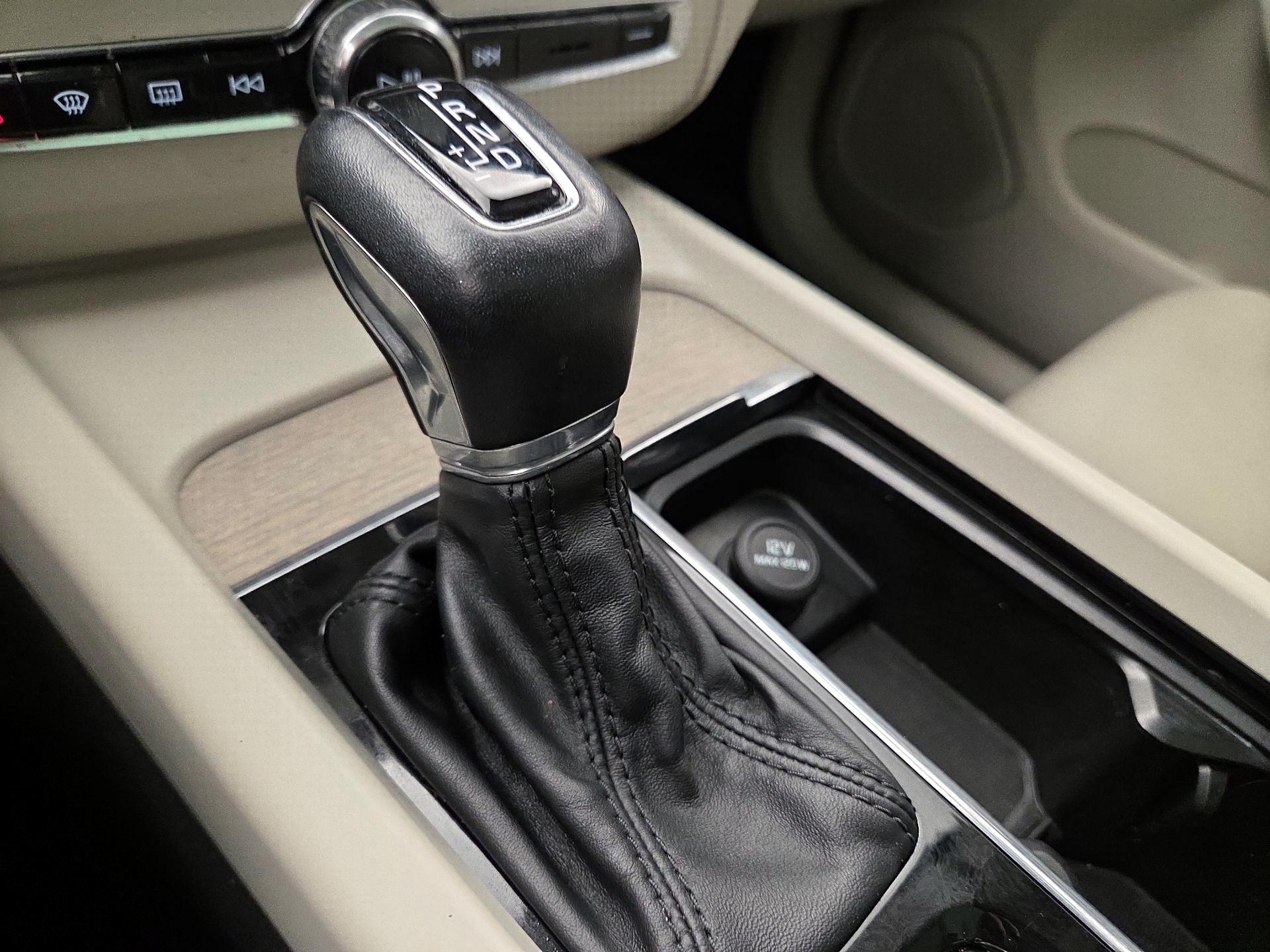 Thumbnail: 2020 Volvo XC60 - 17