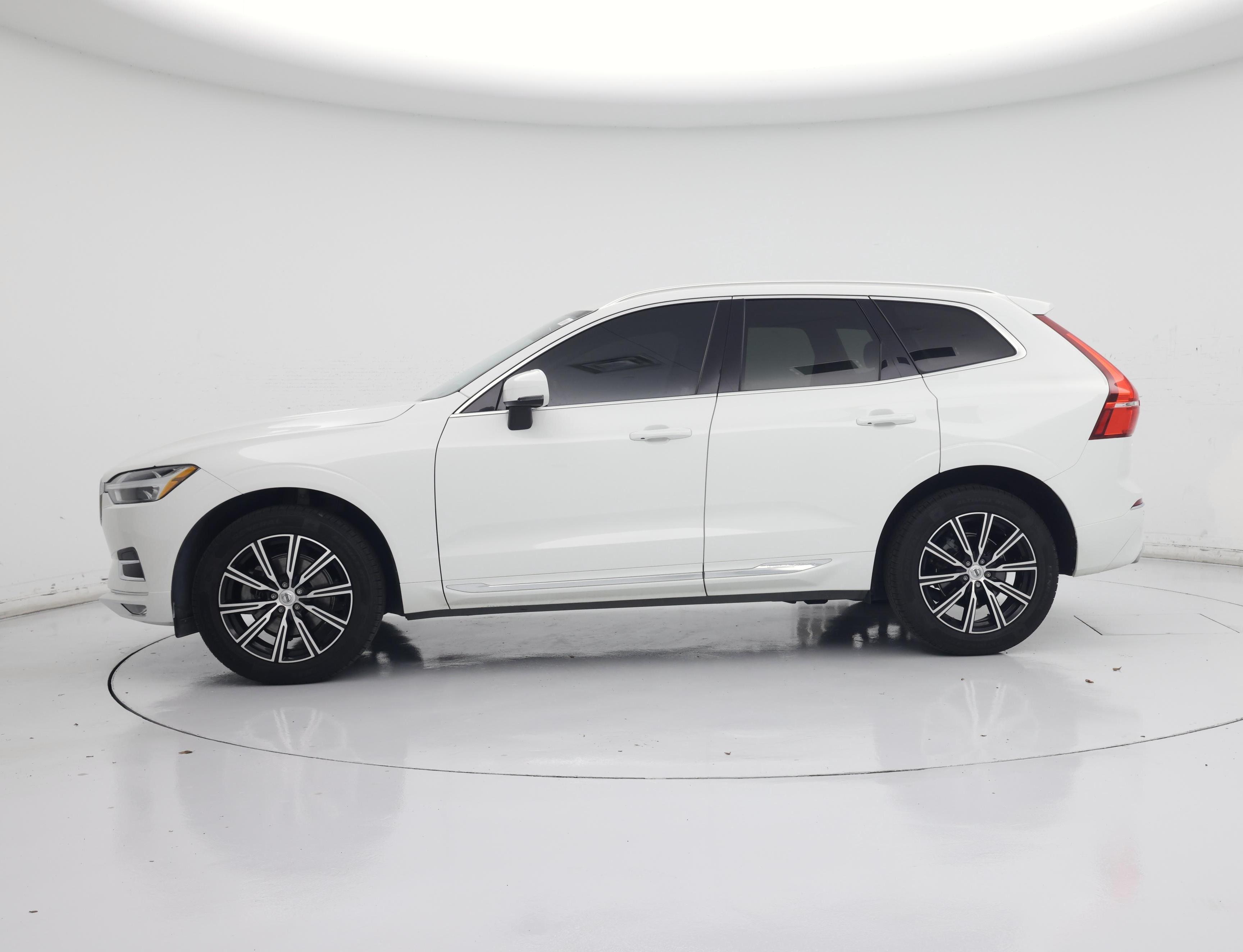 Thumbnail: 2020 Volvo XC60 - 3