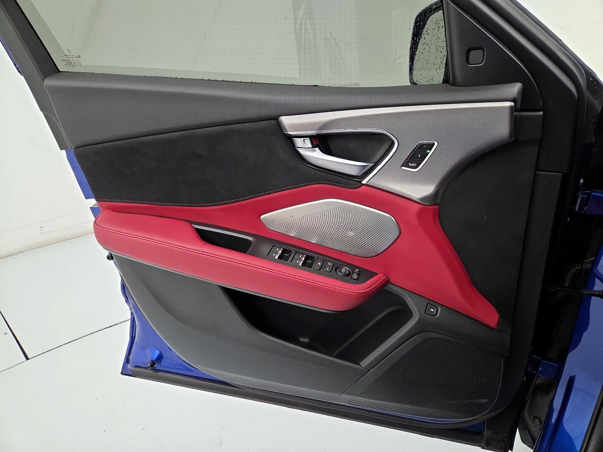 Thumbnail: 2025 Acura RDX - 12