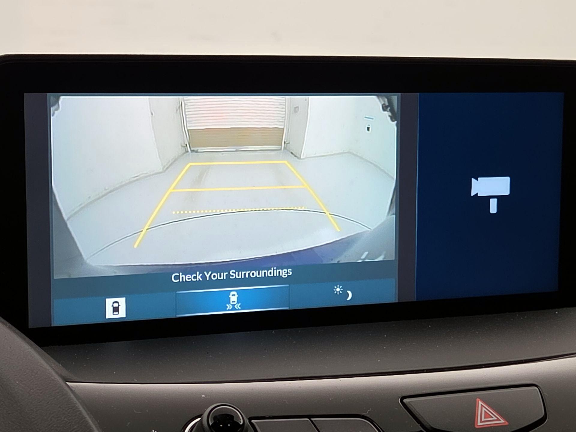 Thumbnail: 2025 Acura RDX - 15