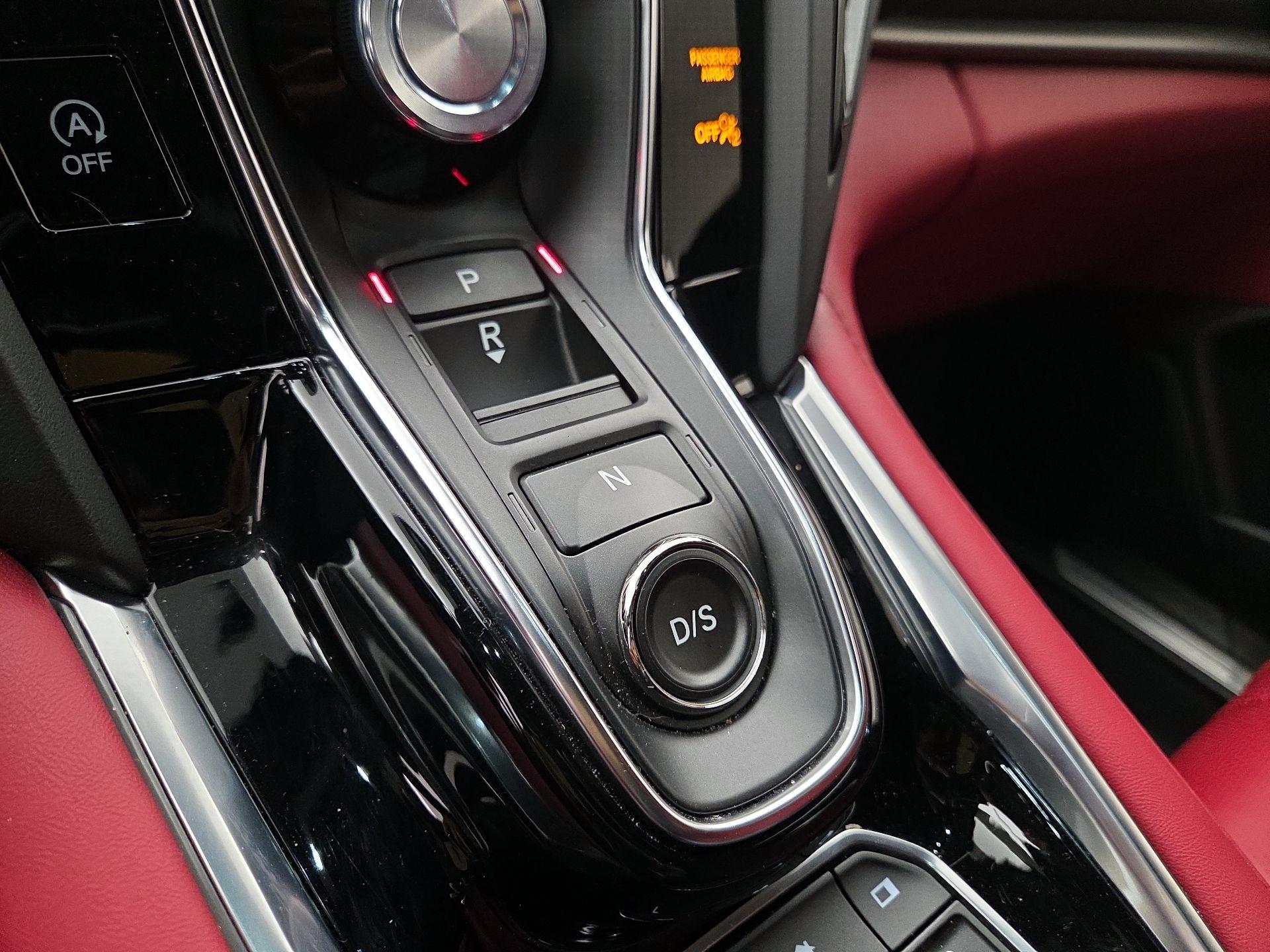 Thumbnail: 2025 Acura RDX - 18