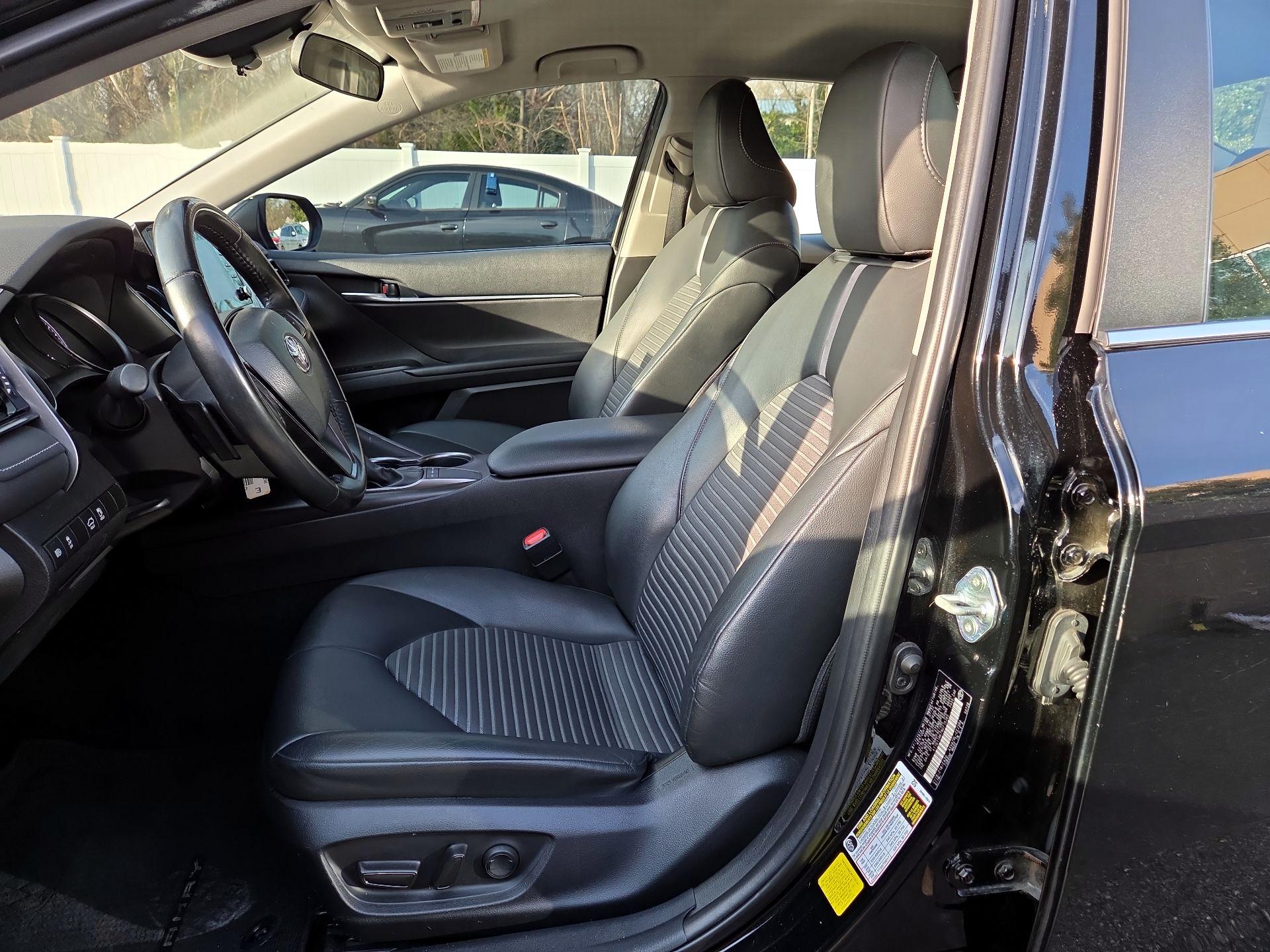 Thumbnail: 2022 Toyota Camry - 9