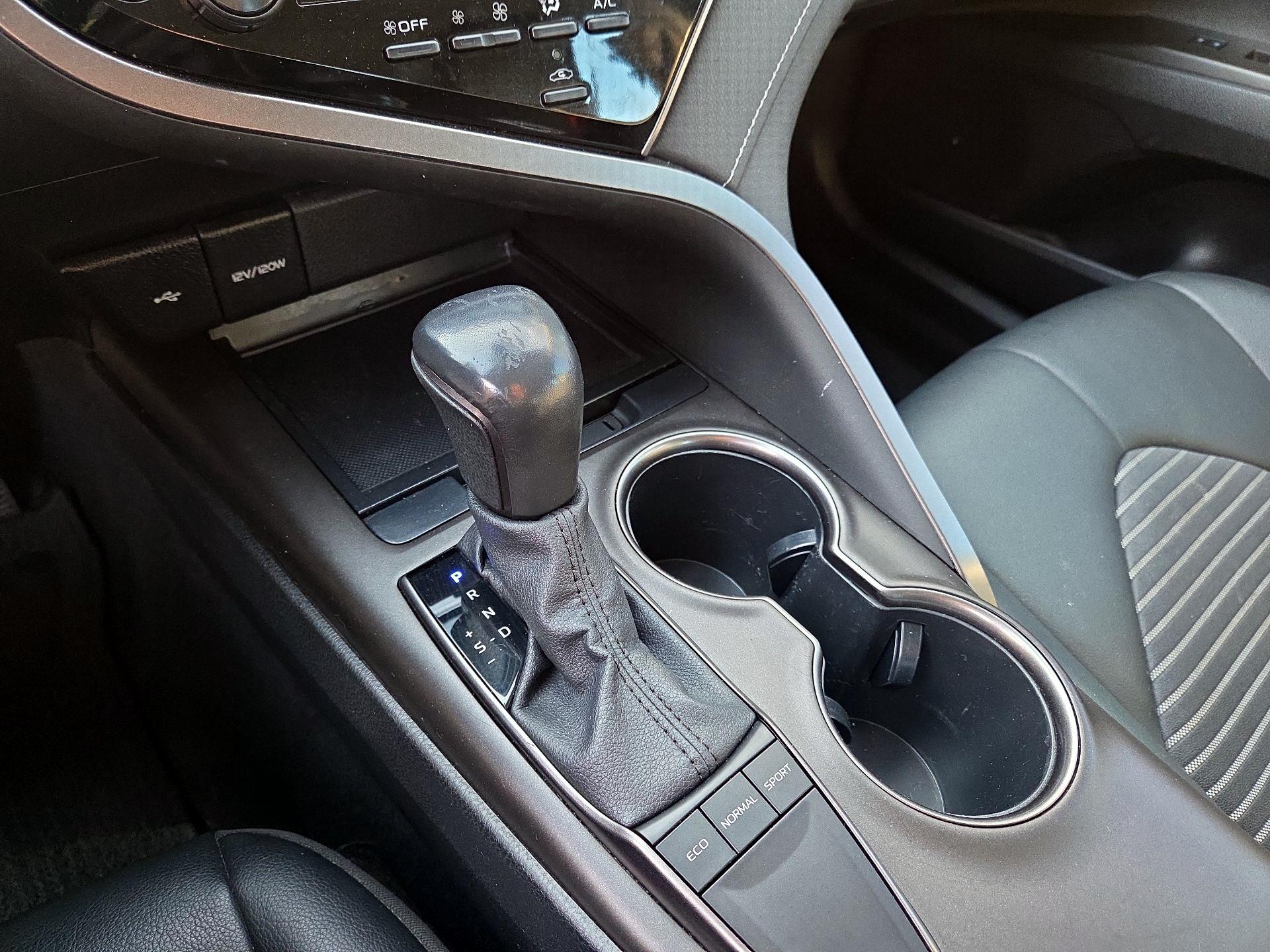 Thumbnail: 2022 Toyota Camry - 15