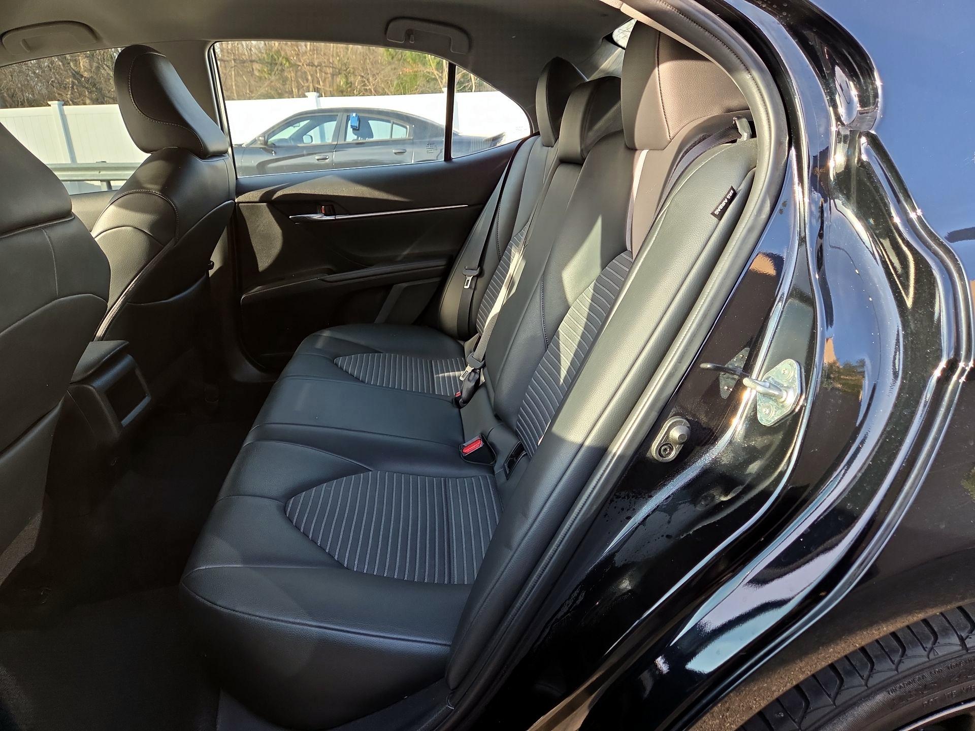 Thumbnail: 2022 Toyota Camry - 17