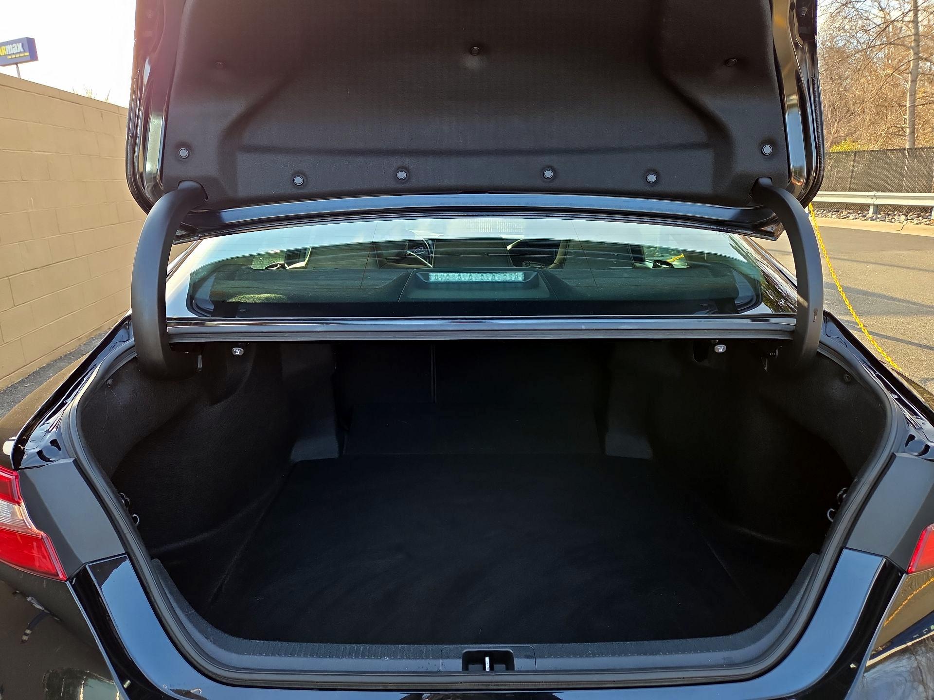 Thumbnail: 2022 Toyota Camry - 18