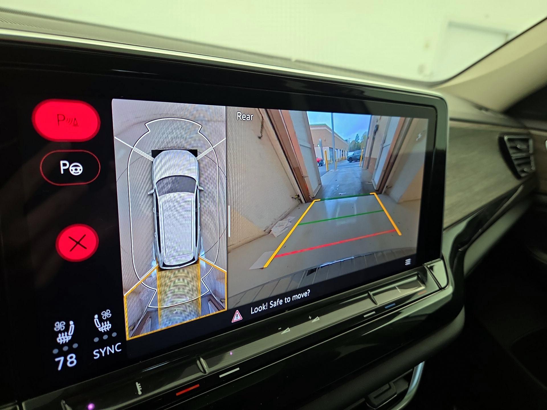 Thumbnail: 2024 Volkswagen Atlas - 14