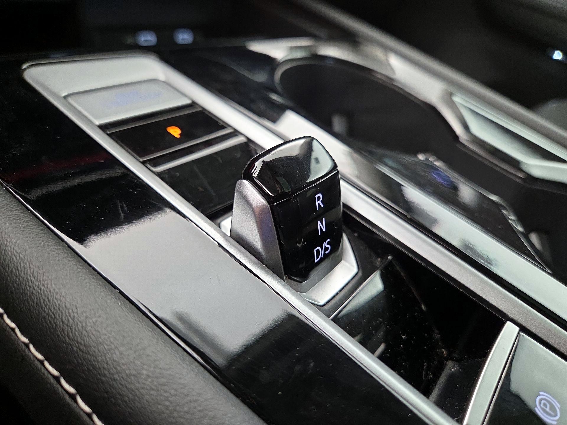 Thumbnail: 2024 Volkswagen Atlas - 17