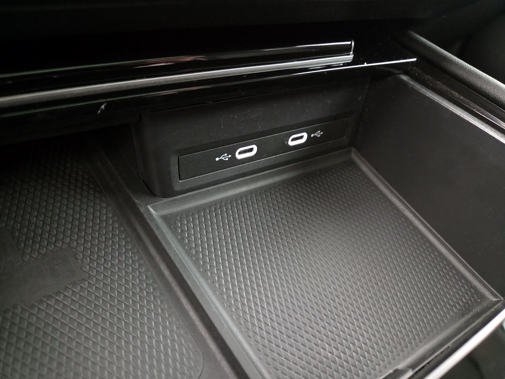 Thumbnail: 2024 Volkswagen Atlas - 18