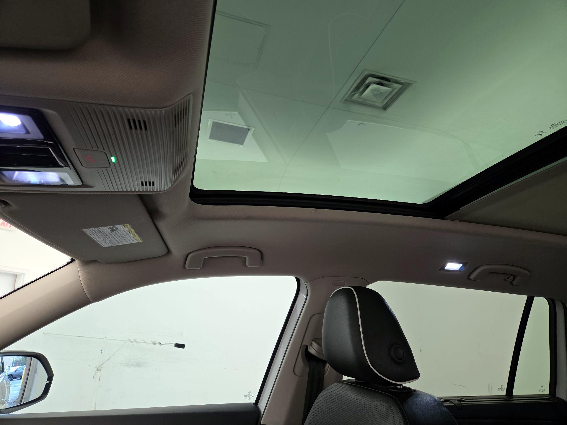 Thumbnail: 2024 Volkswagen Atlas - 19