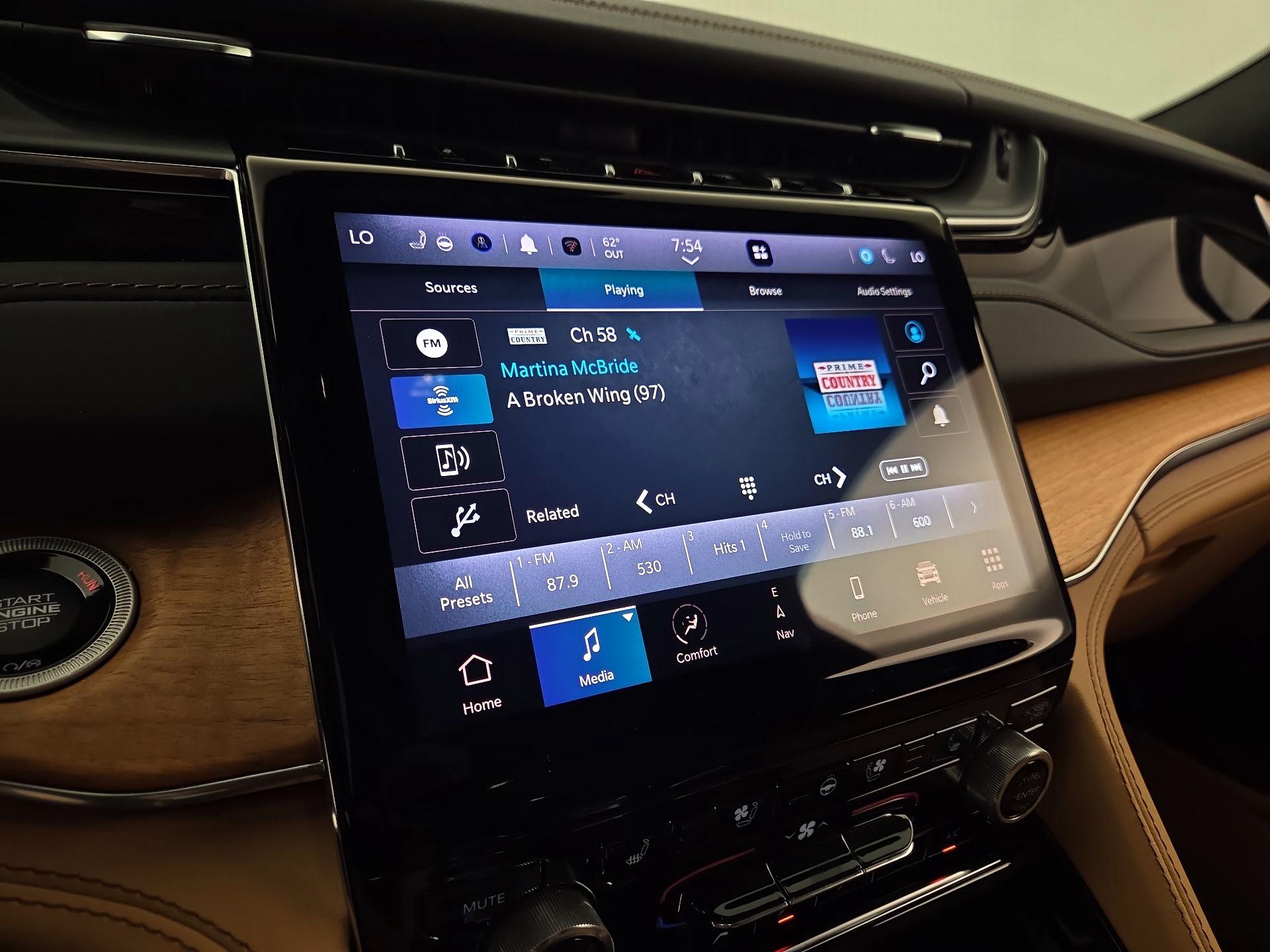 Thumbnail: 2023 Jeep Grand Cherokee - 16