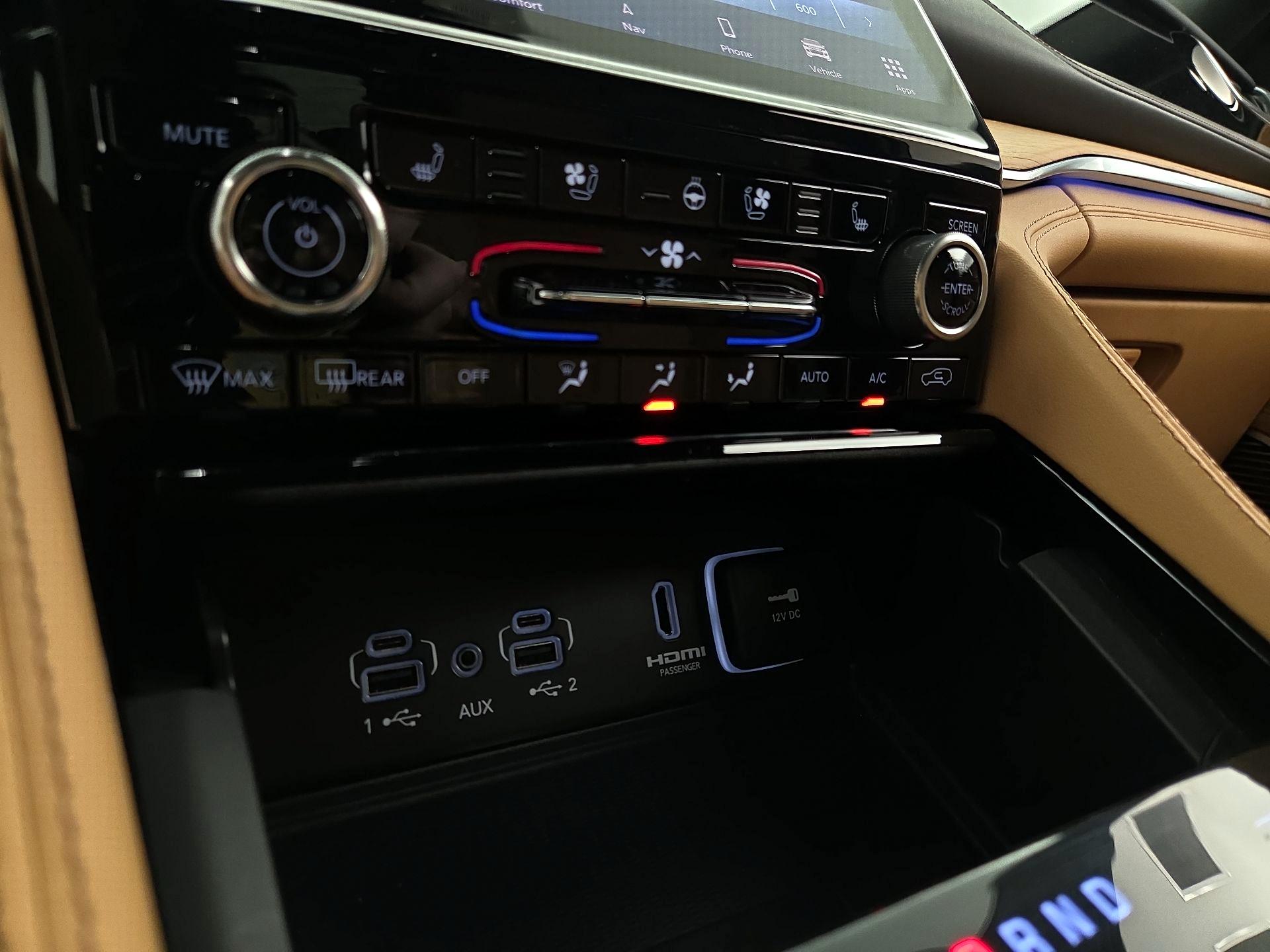 Thumbnail: 2023 Jeep Grand Cherokee - 17