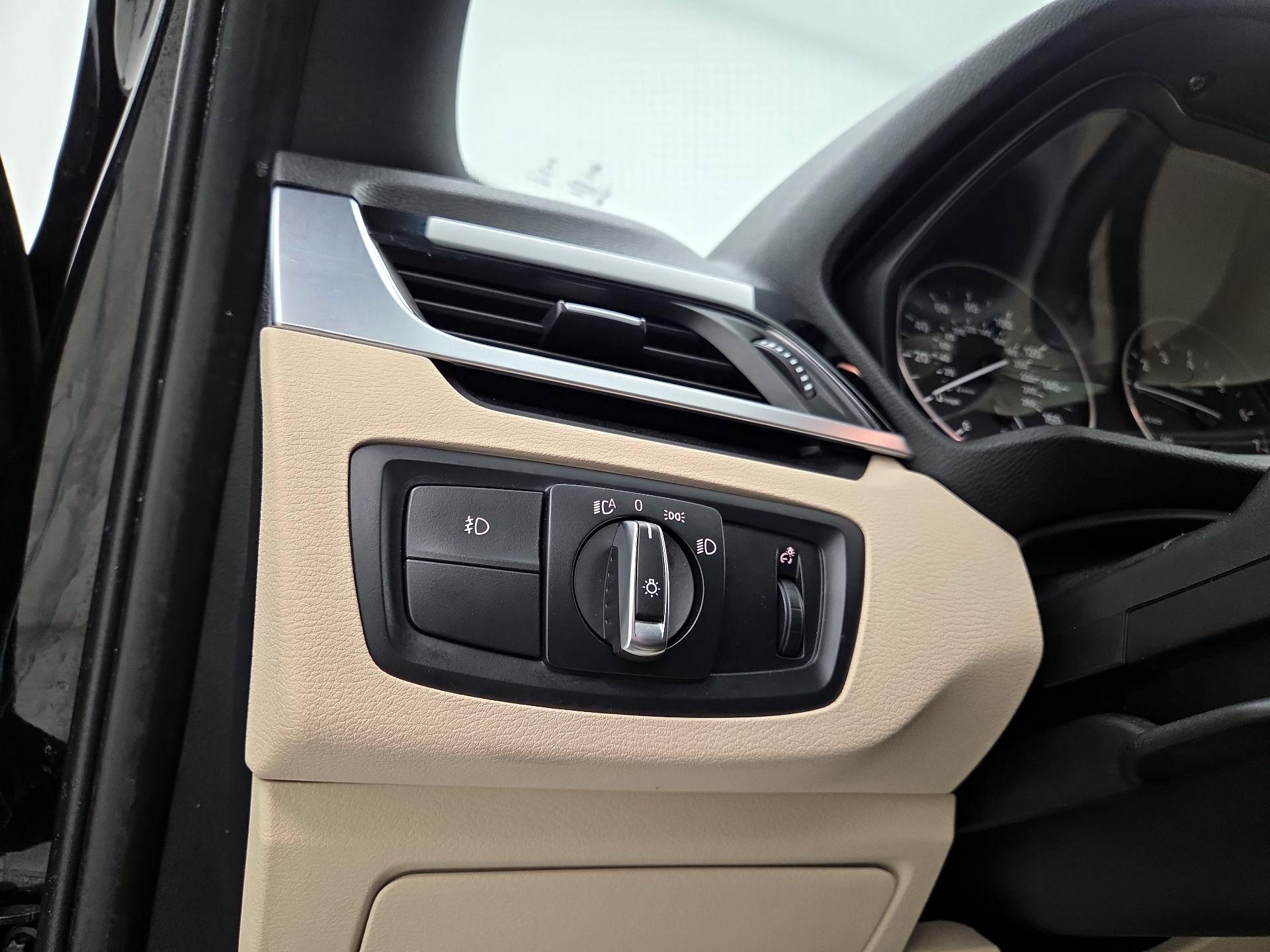 Thumbnail: 2018 BMW X1 - 13