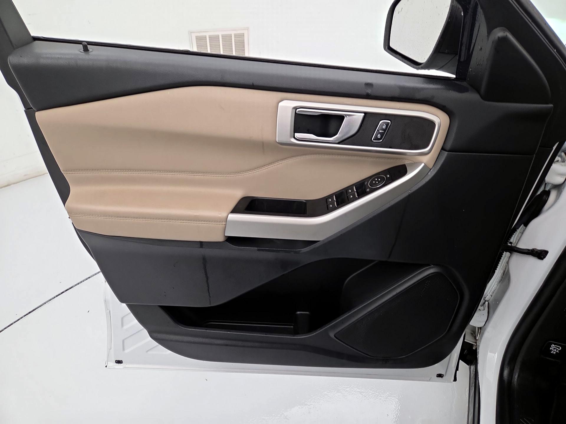 Thumbnail: 2021 Ford Explorer - 12