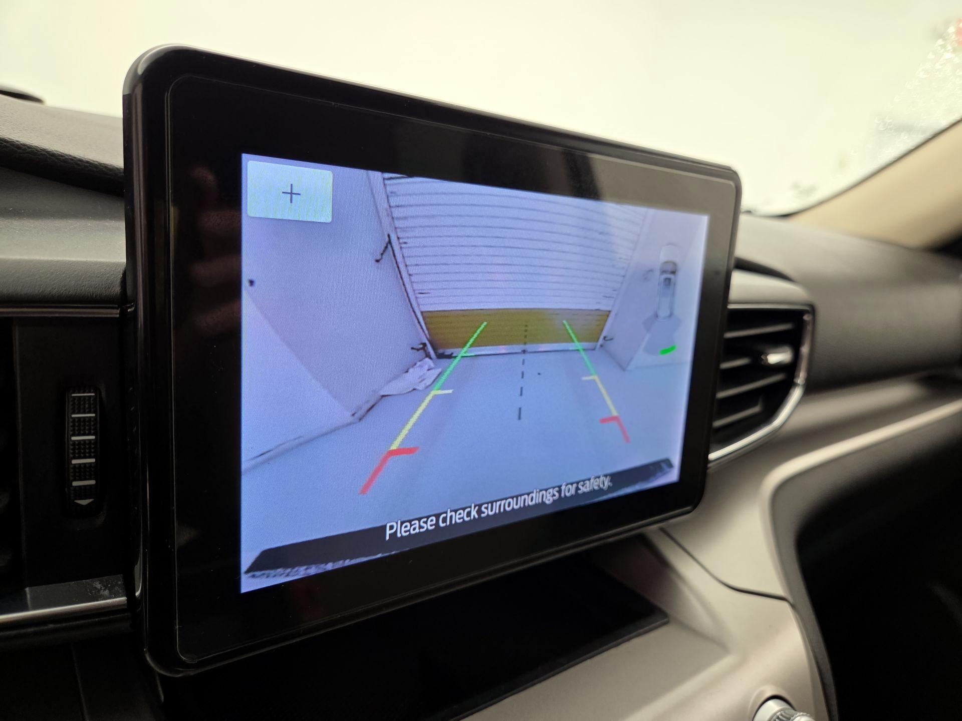 Thumbnail: 2021 Ford Explorer - 14