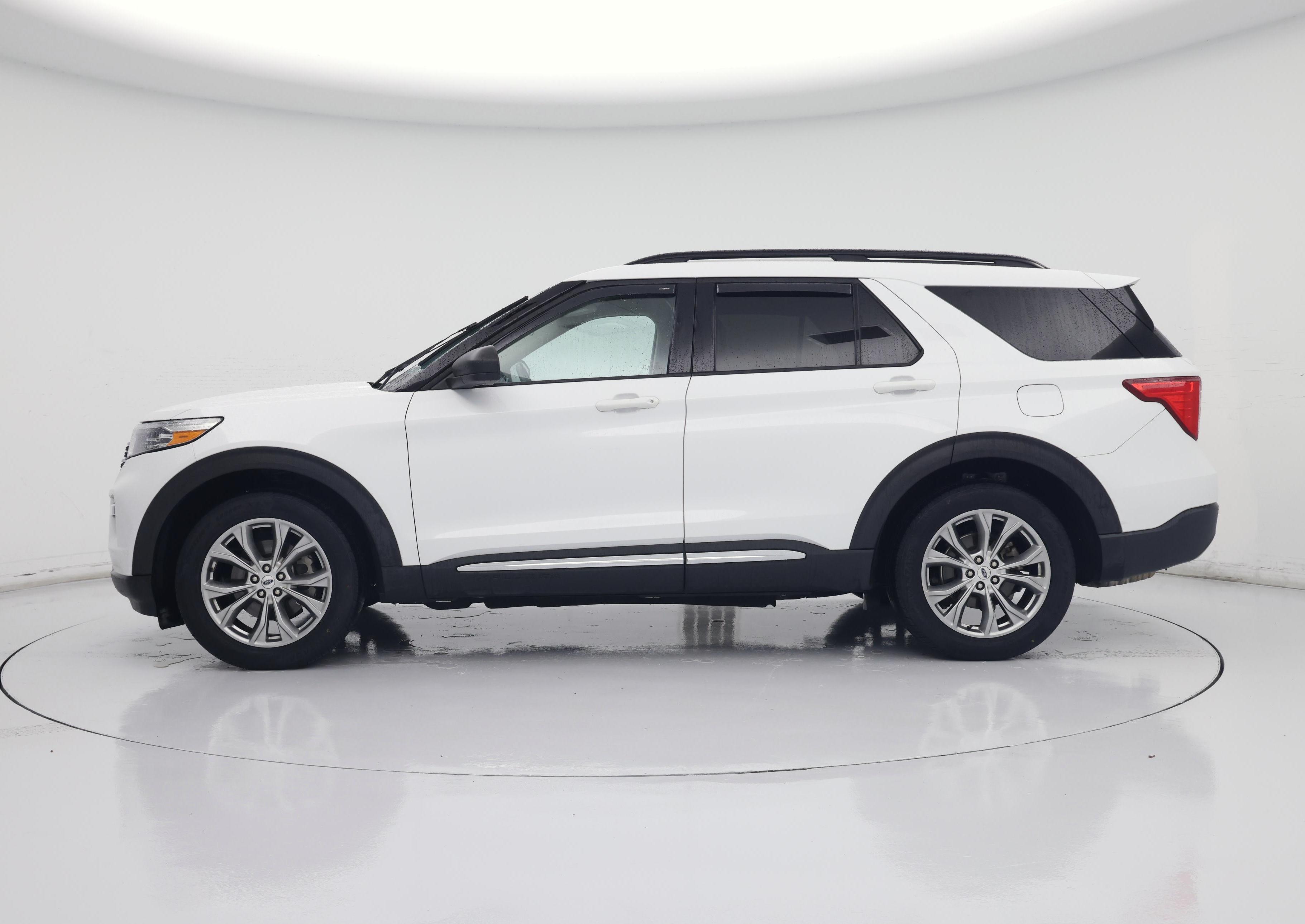 Thumbnail: 2021 Ford Explorer - 3