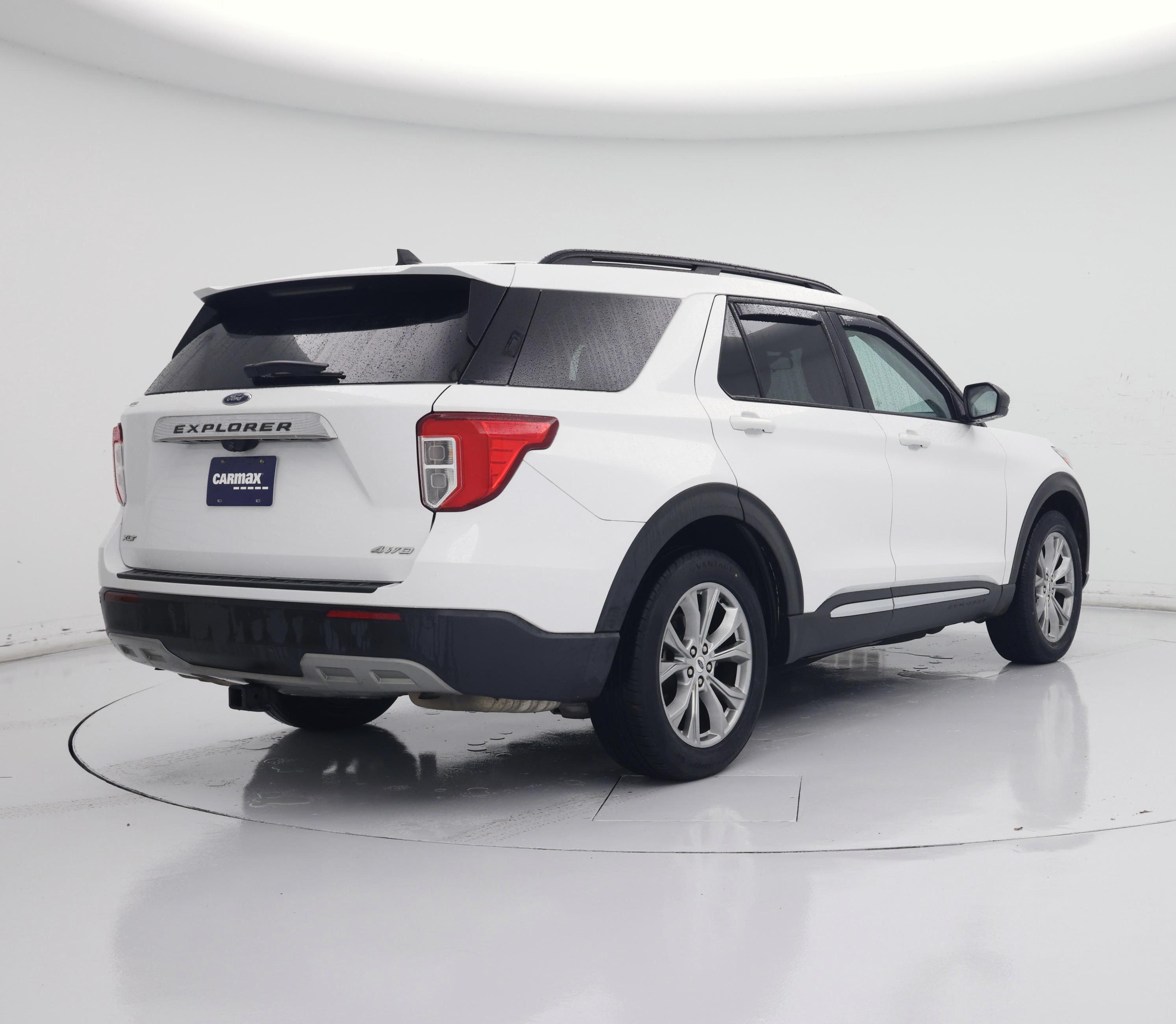 Thumbnail: 2021 Ford Explorer - 8