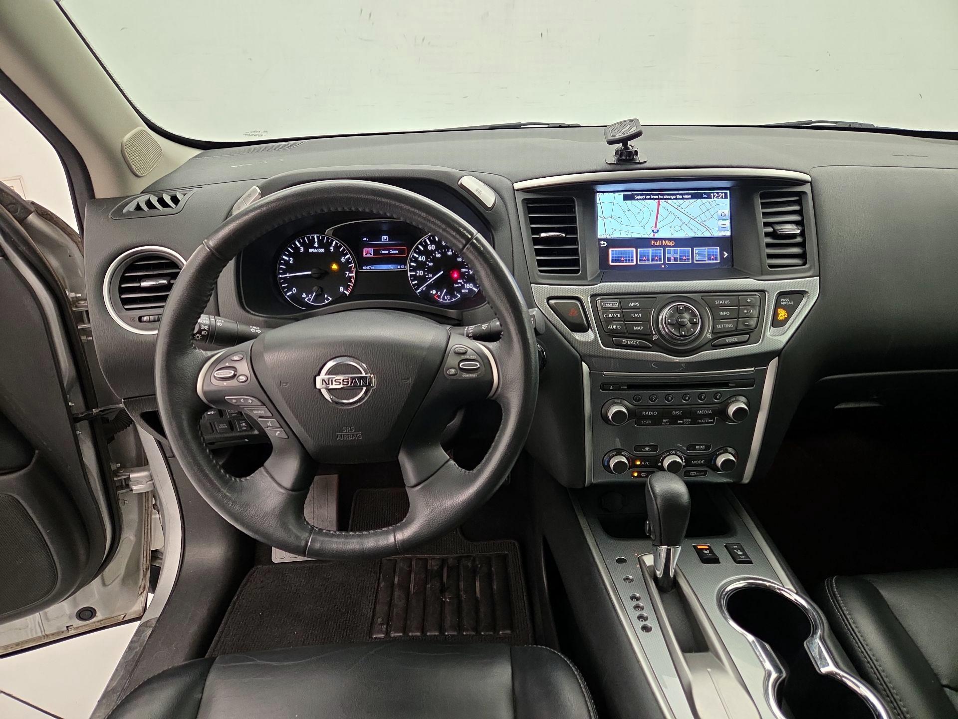 Thumbnail: 2017 Nissan Pathfinder - 9