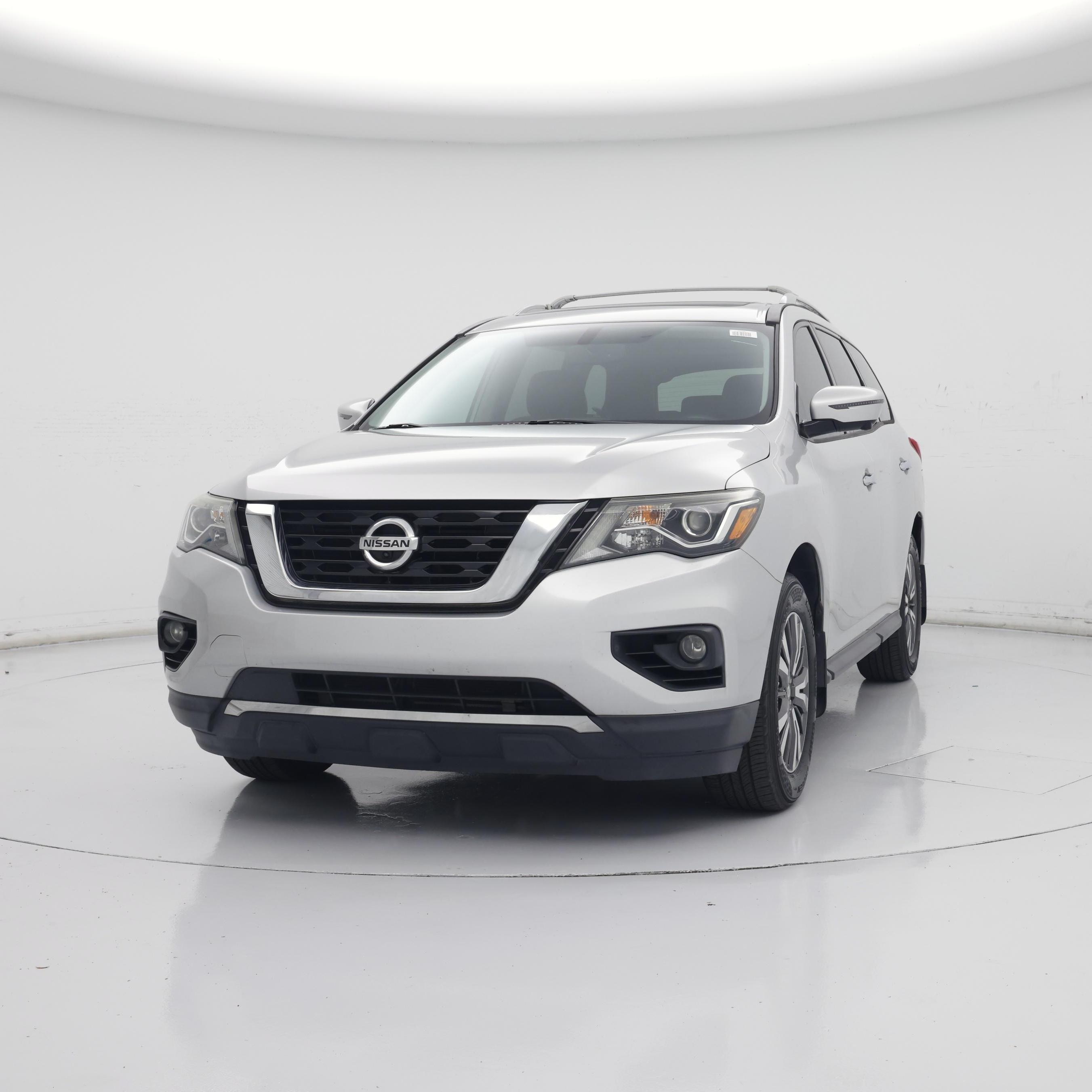 Thumbnail: 2017 Nissan Pathfinder - 4