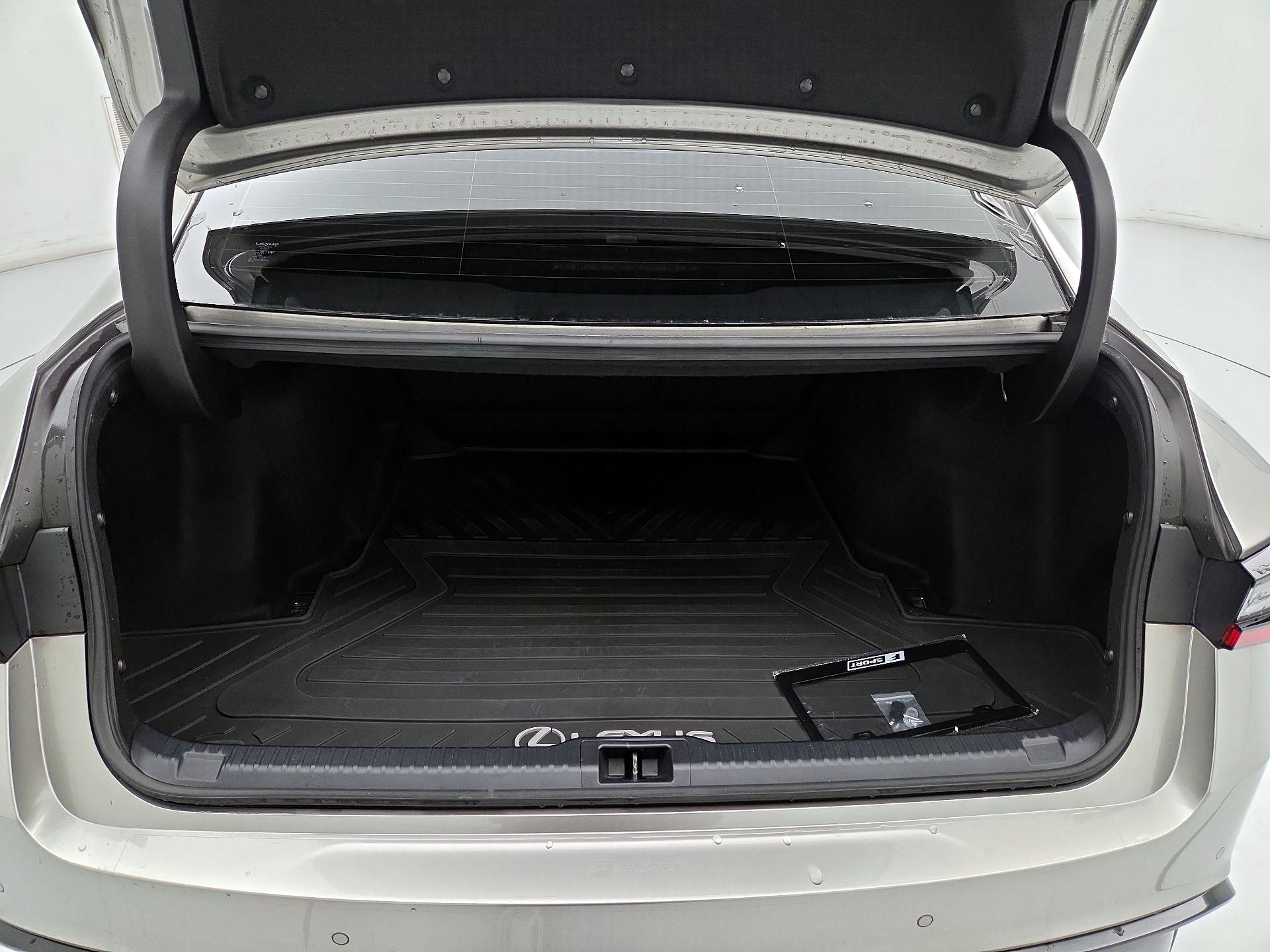 Thumbnail: 2023 Lexus IS - 20