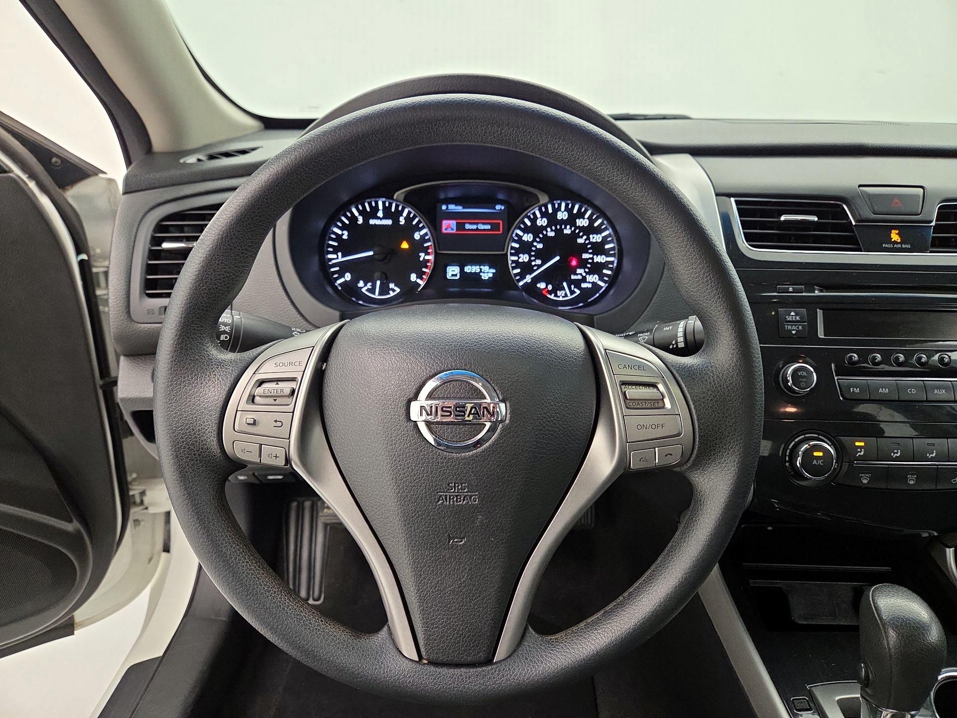 Thumbnail: 2014 Nissan Altima - 10