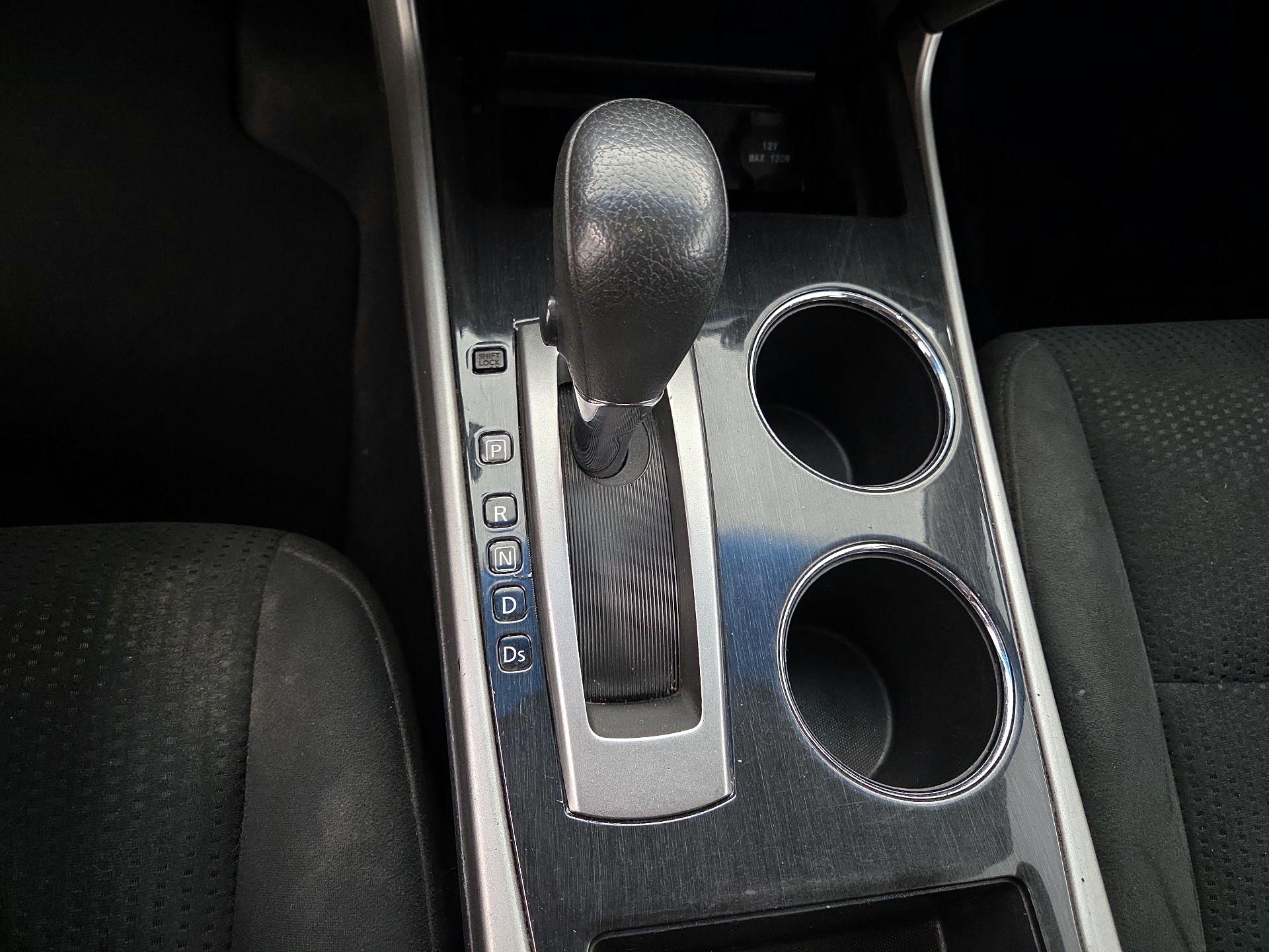 Thumbnail: 2014 Nissan Altima - 16