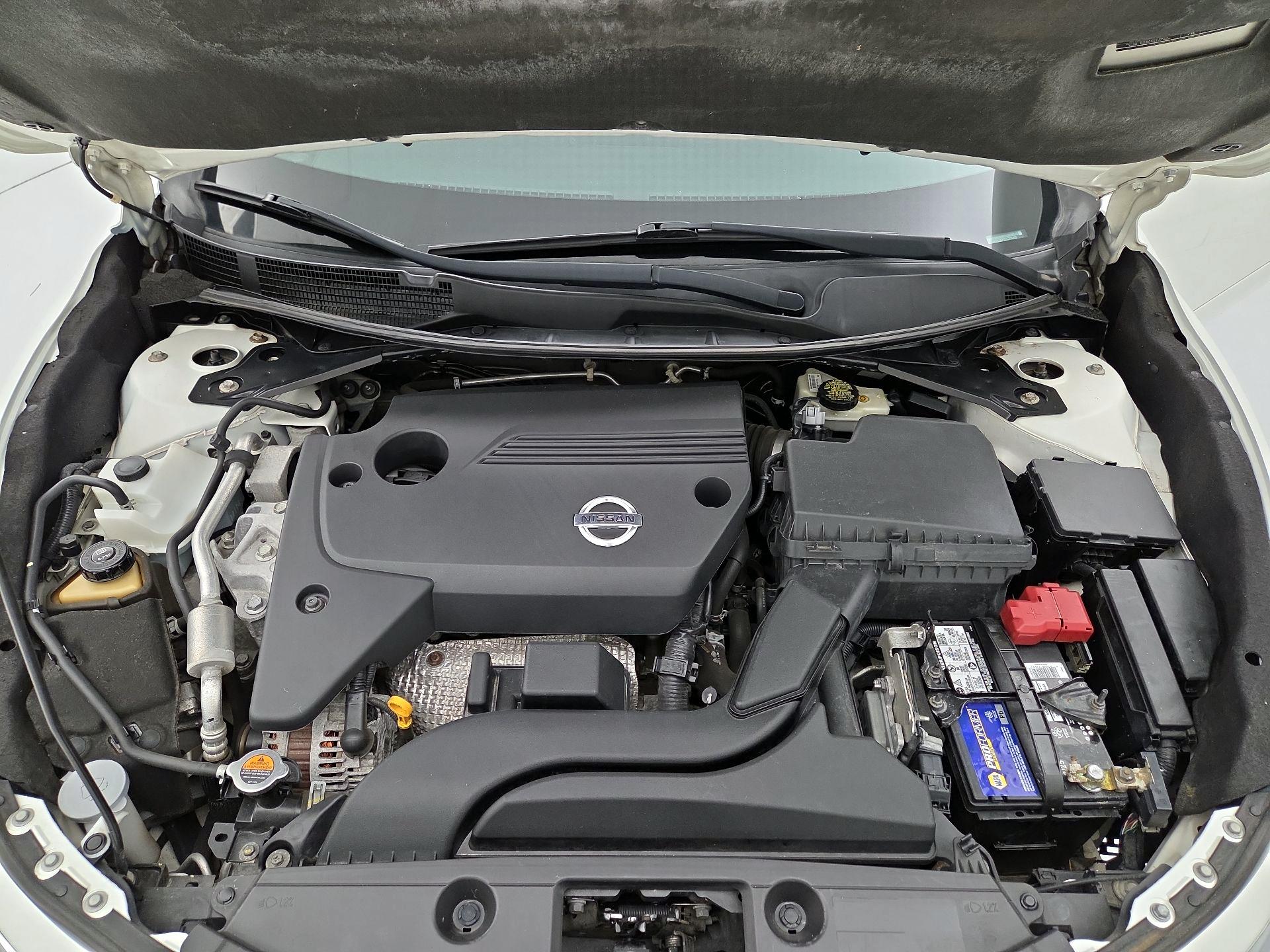 Thumbnail: 2014 Nissan Altima - 20