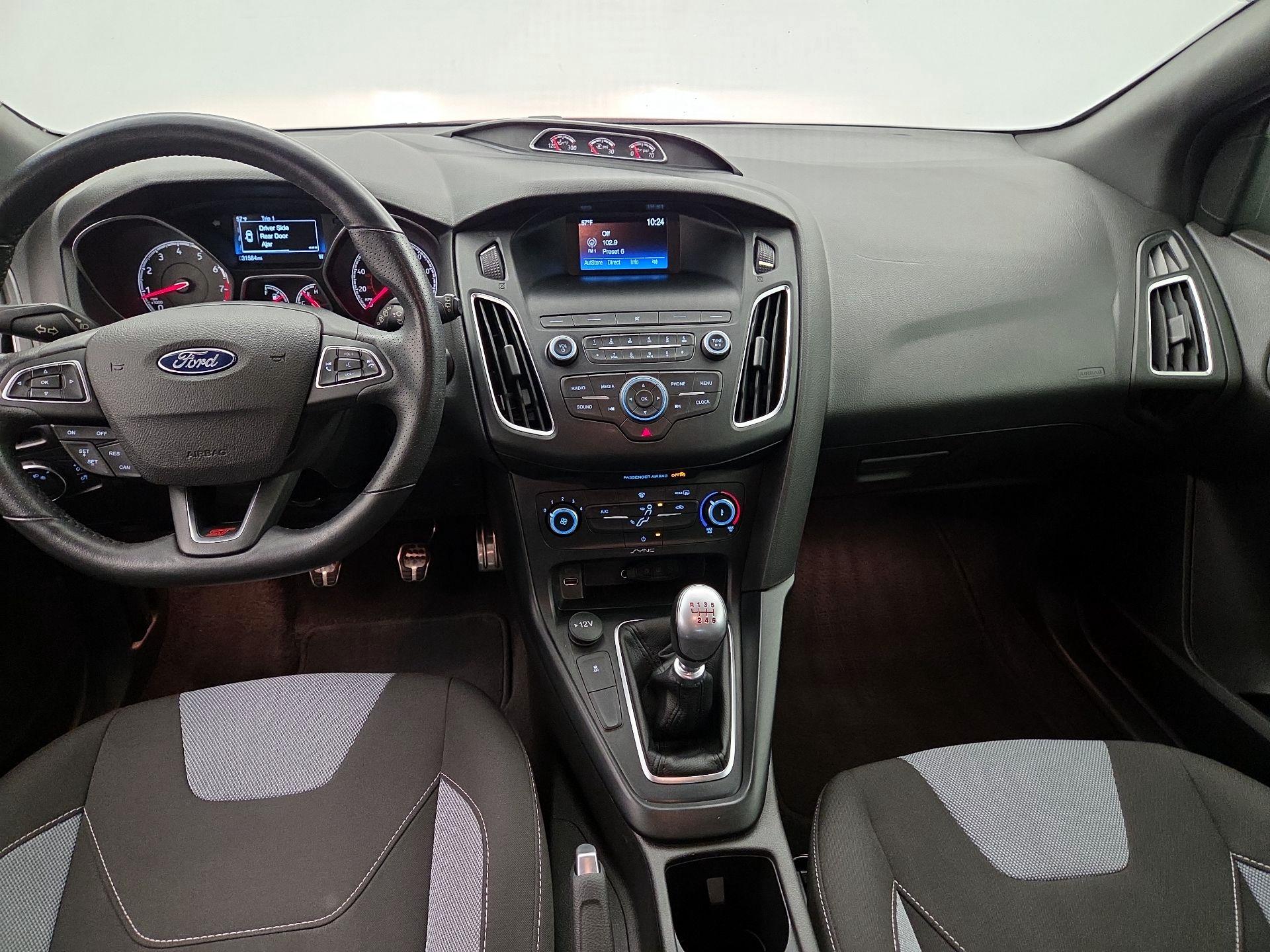 Thumbnail: 2018 Ford Focus - 9