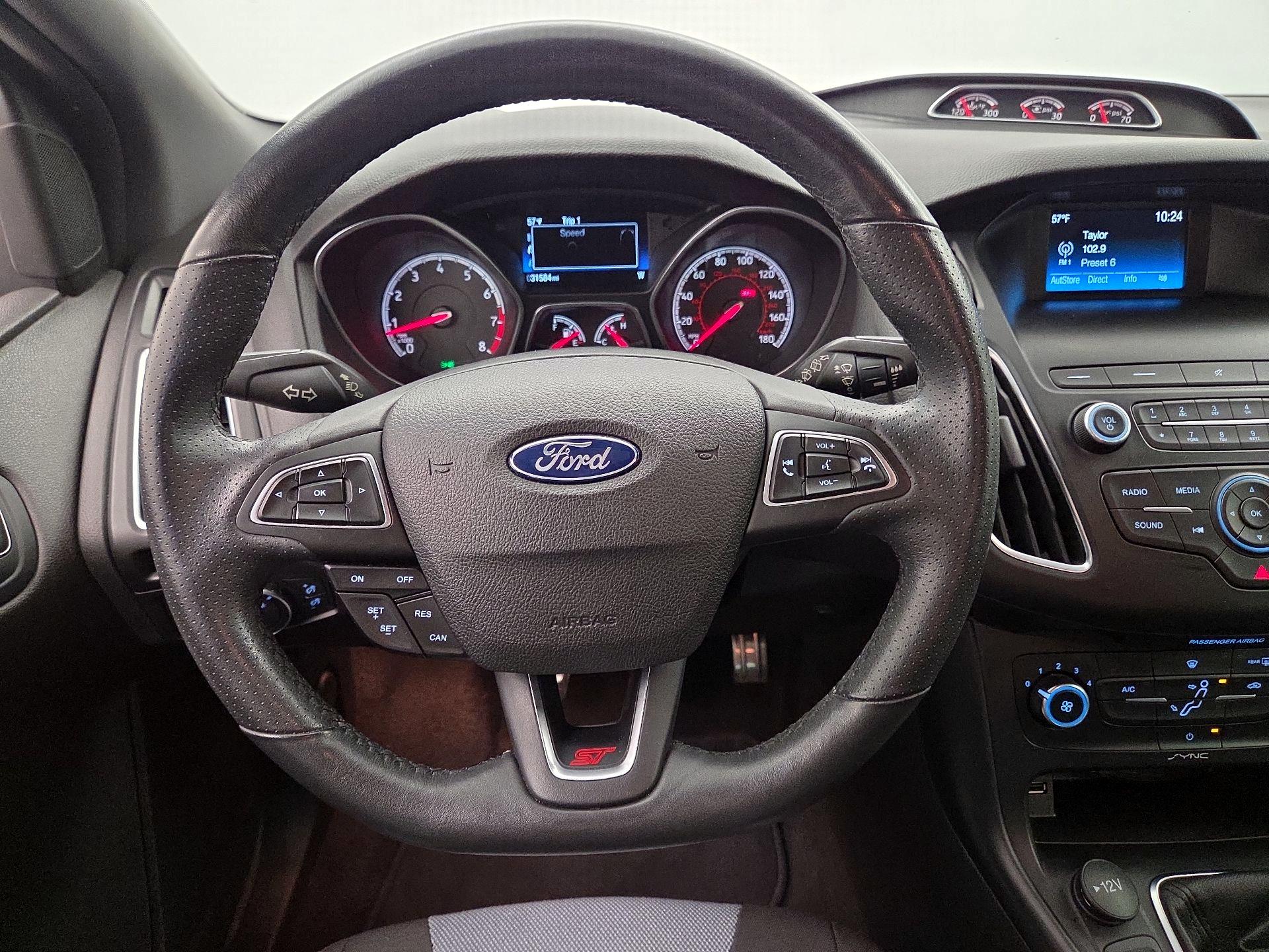 Thumbnail: 2018 Ford Focus - 10