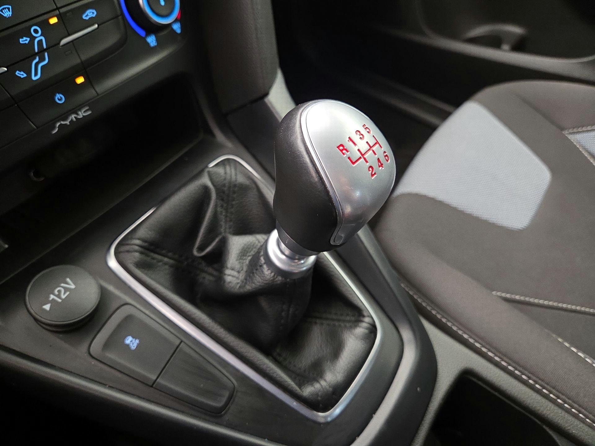 Thumbnail: 2018 Ford Focus - 17