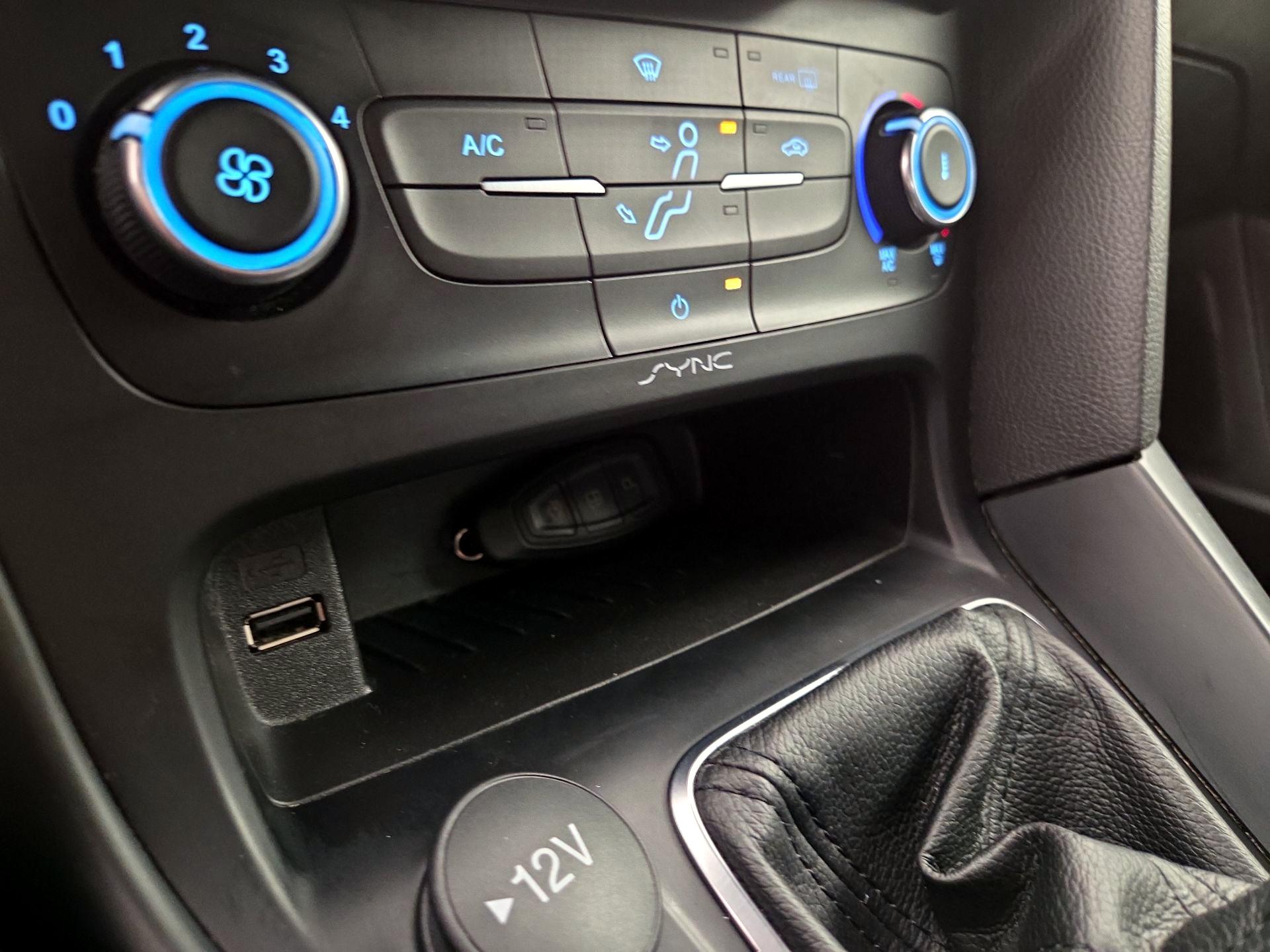 Thumbnail: 2018 Ford Focus - 18