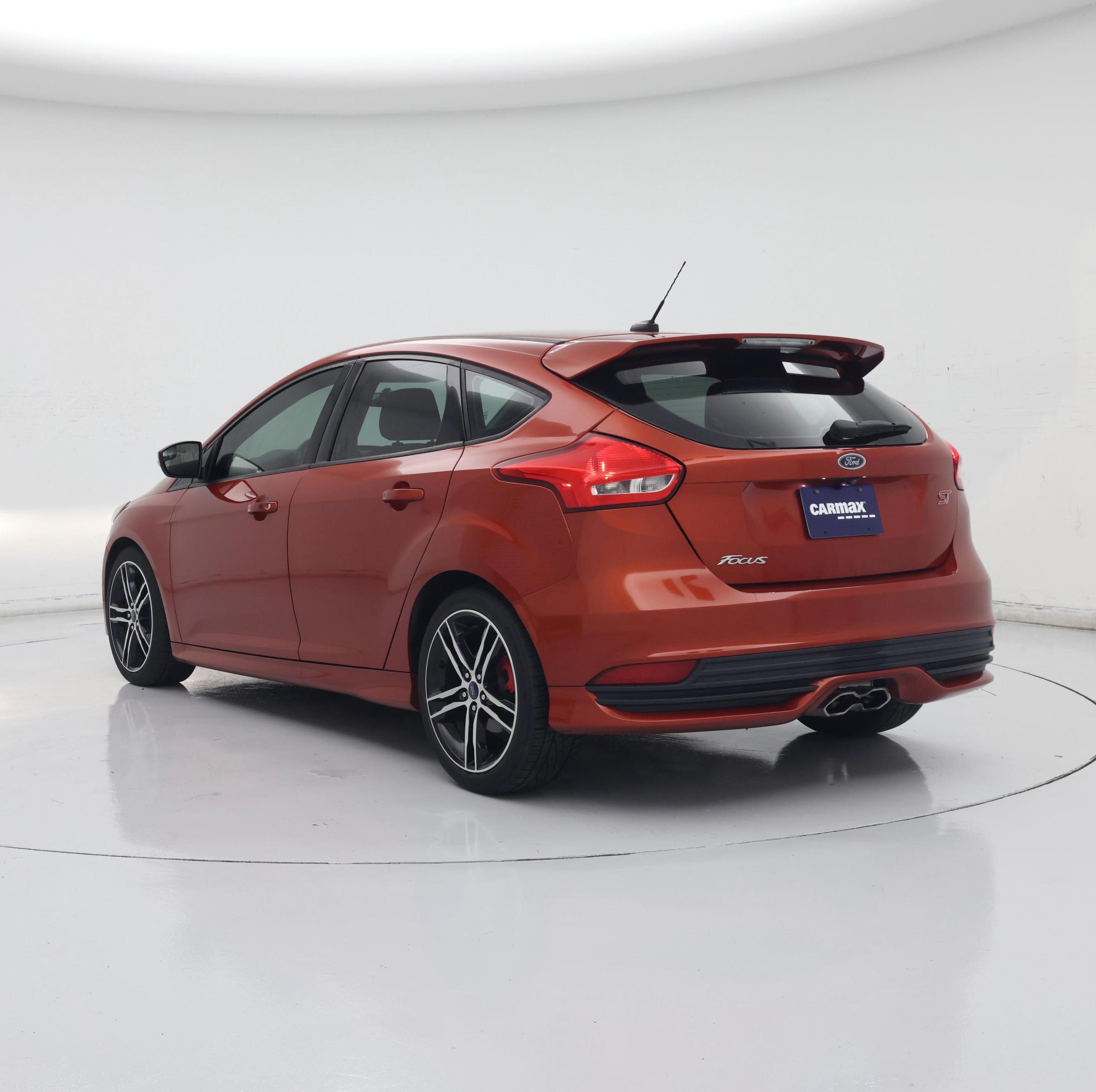 Thumbnail: 2018 Ford Focus - 2