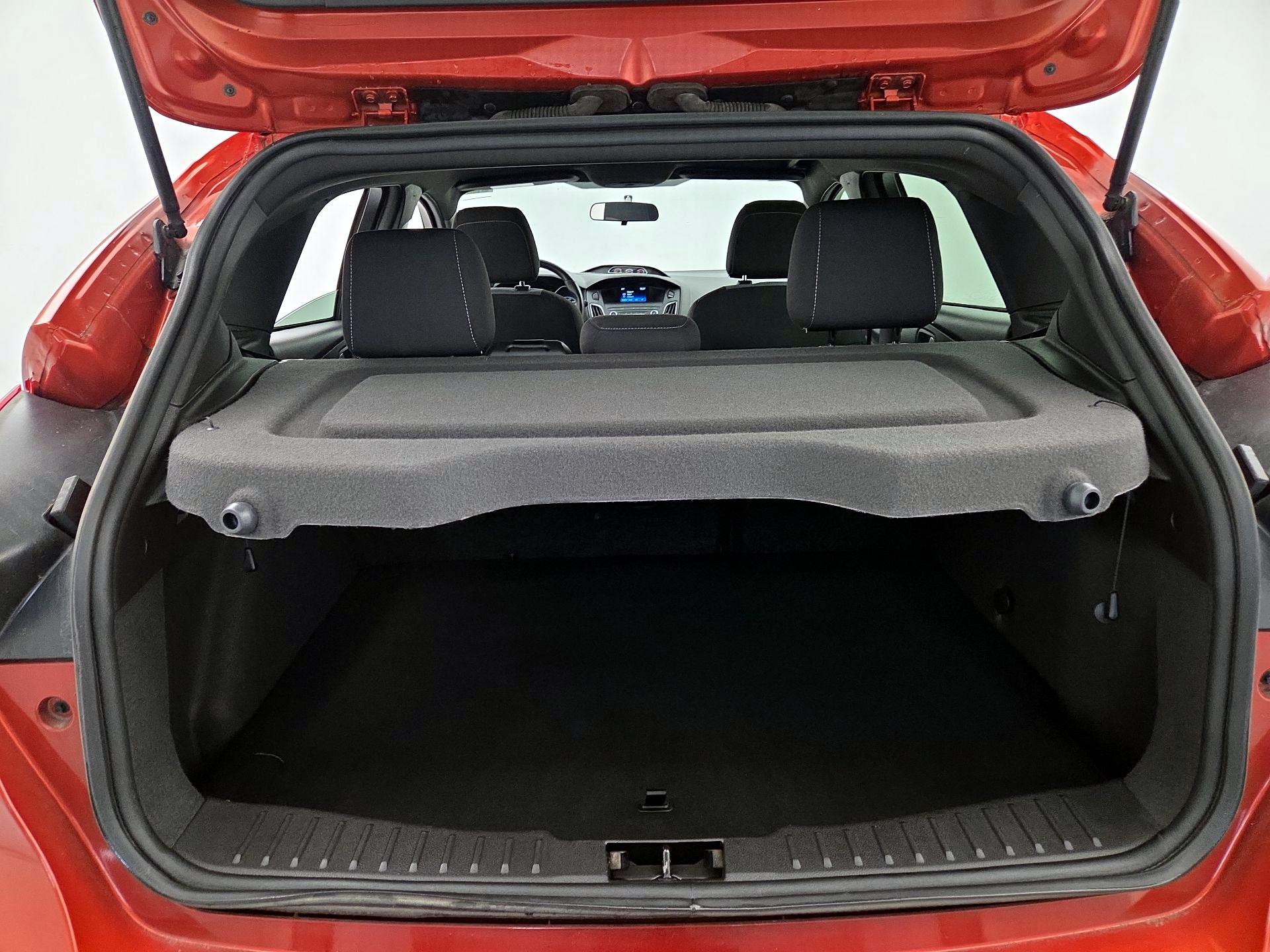 Thumbnail: 2018 Ford Focus - 20