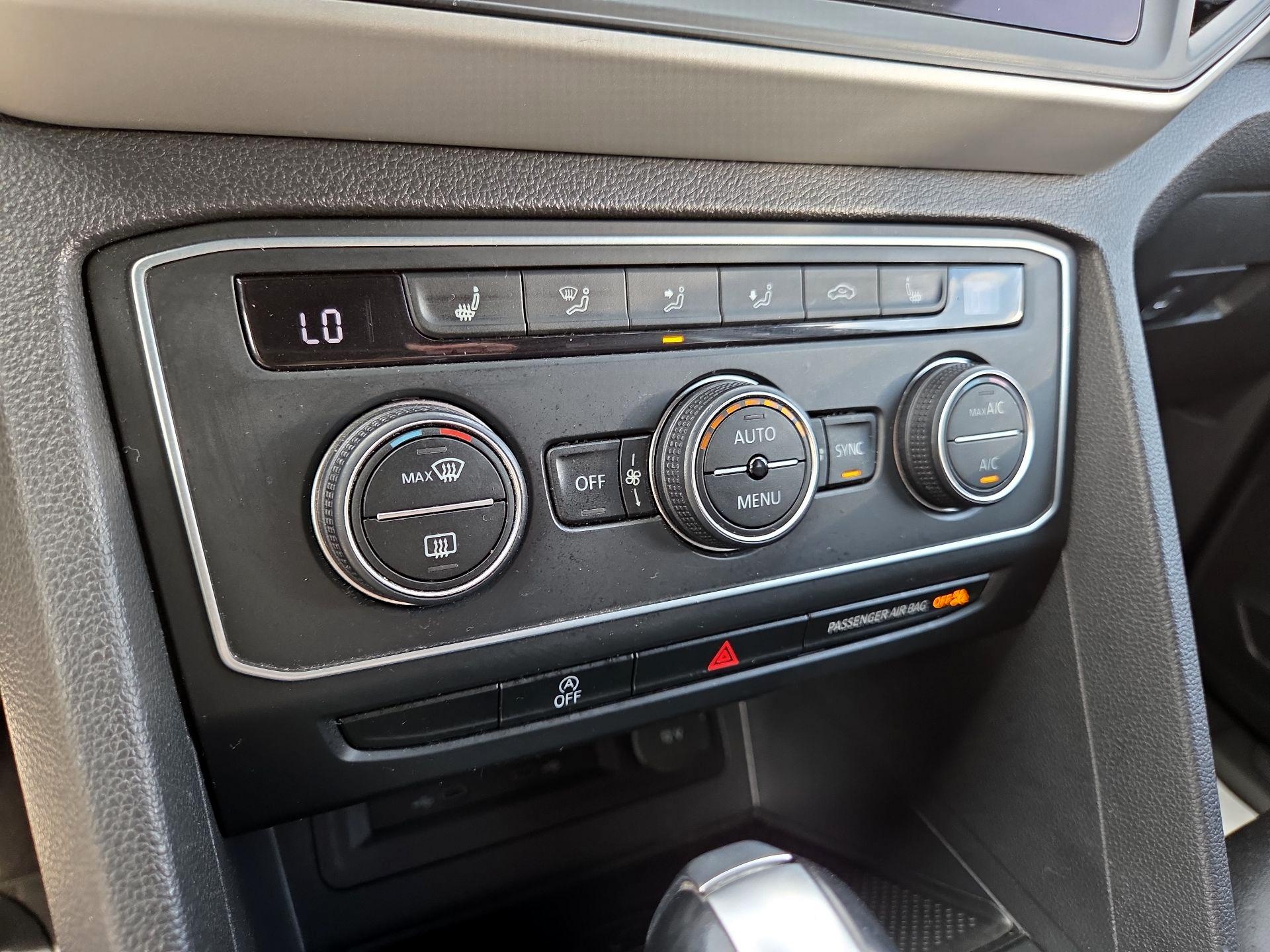 Thumbnail: 2021 Volkswagen Atlas - 16