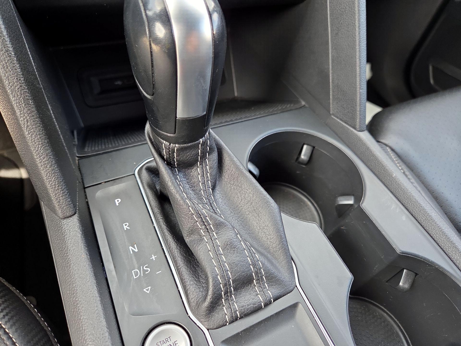 Thumbnail: 2021 Volkswagen Atlas - 17