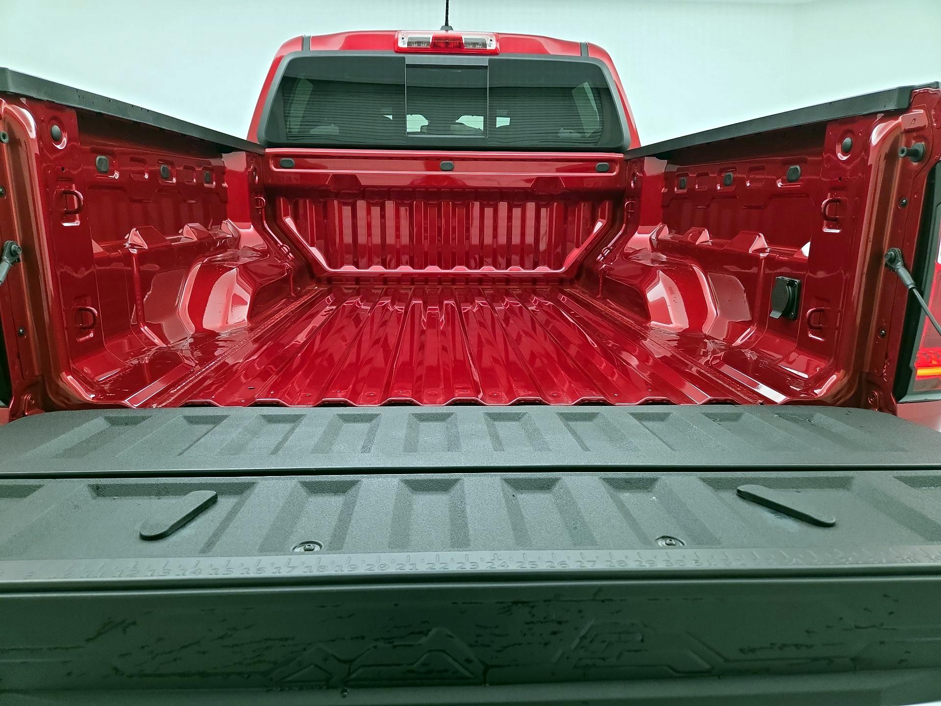 Thumbnail: 2025 GMC Canyon - 19