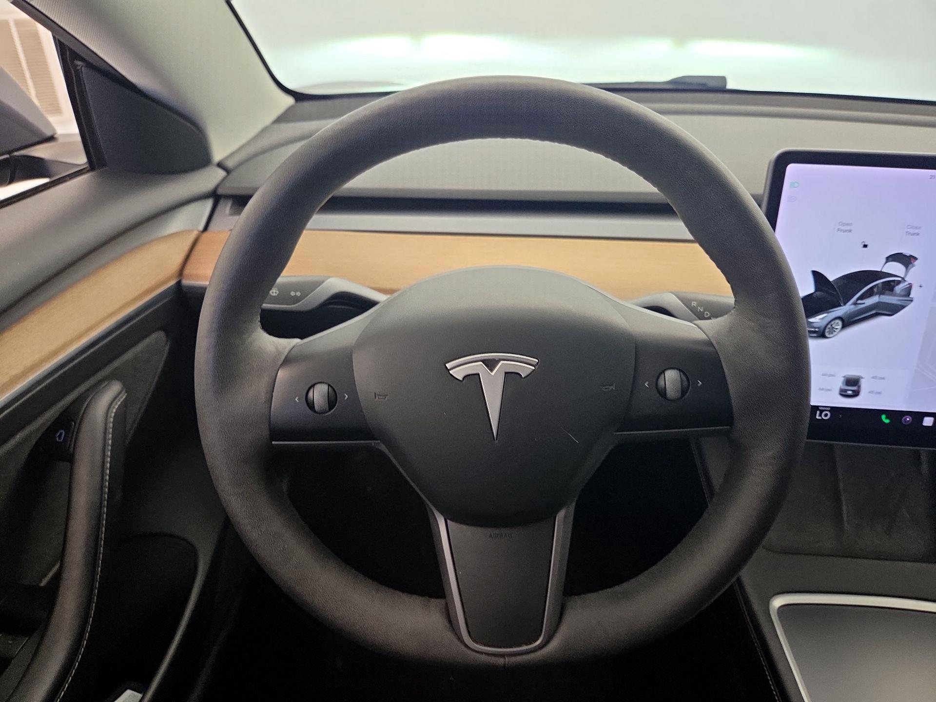 Thumbnail: 2021 Tesla Model 3 - 10