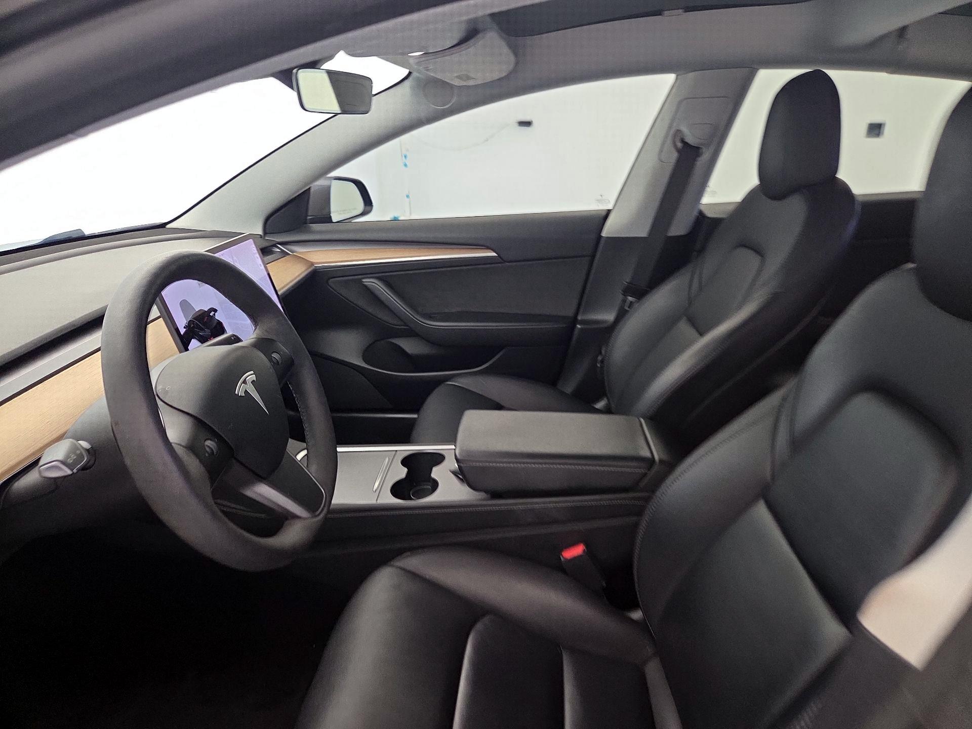 Thumbnail: 2021 Tesla Model 3 - 11