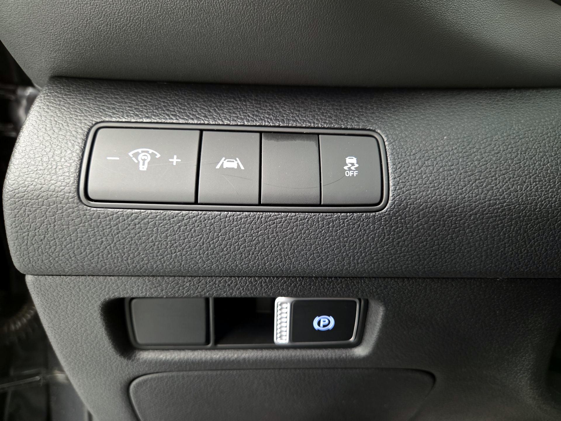 Thumbnail: 2023 Hyundai Santa Fe - 13