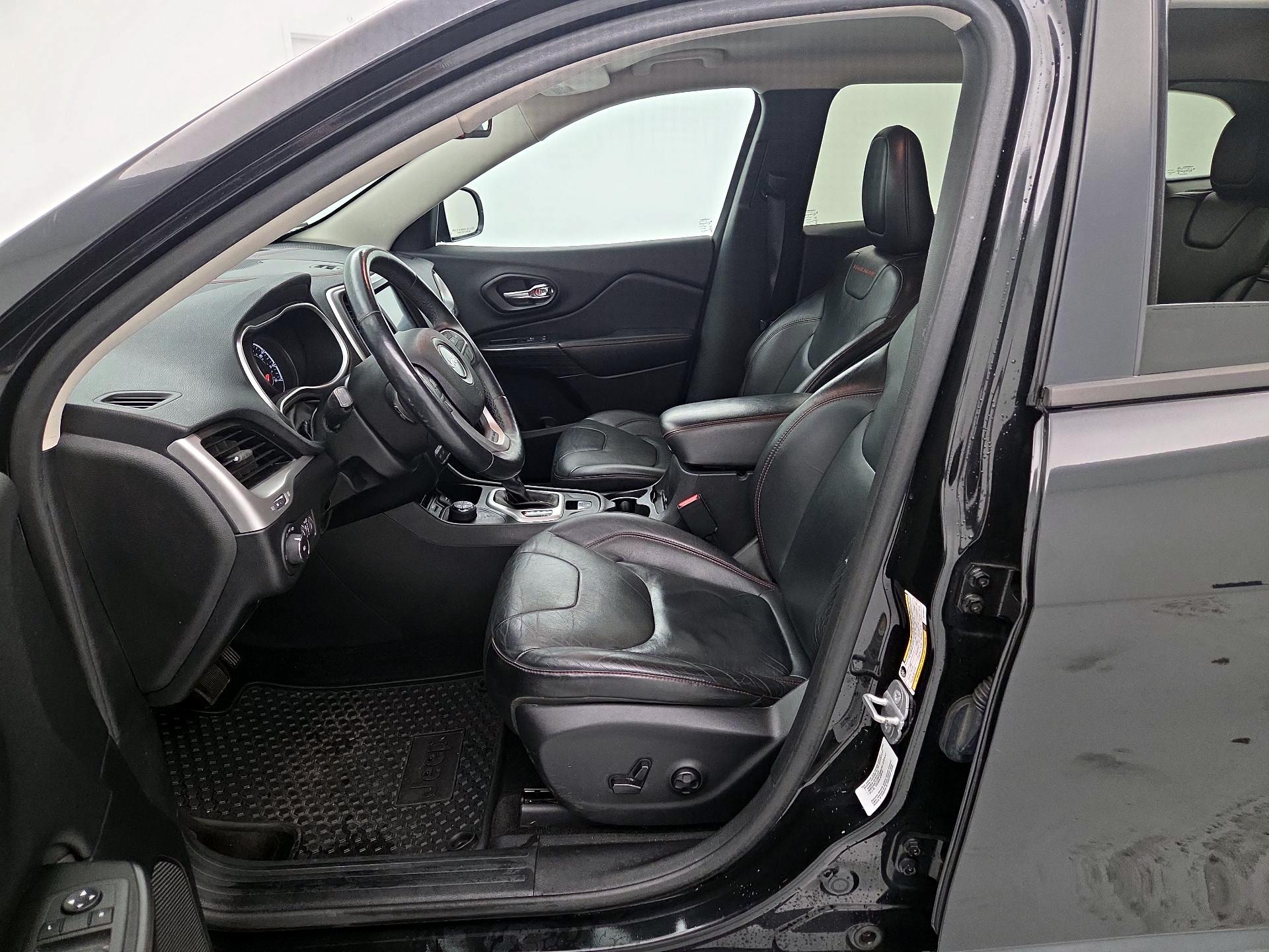 Thumbnail: 2014 Jeep Cherokee - 11