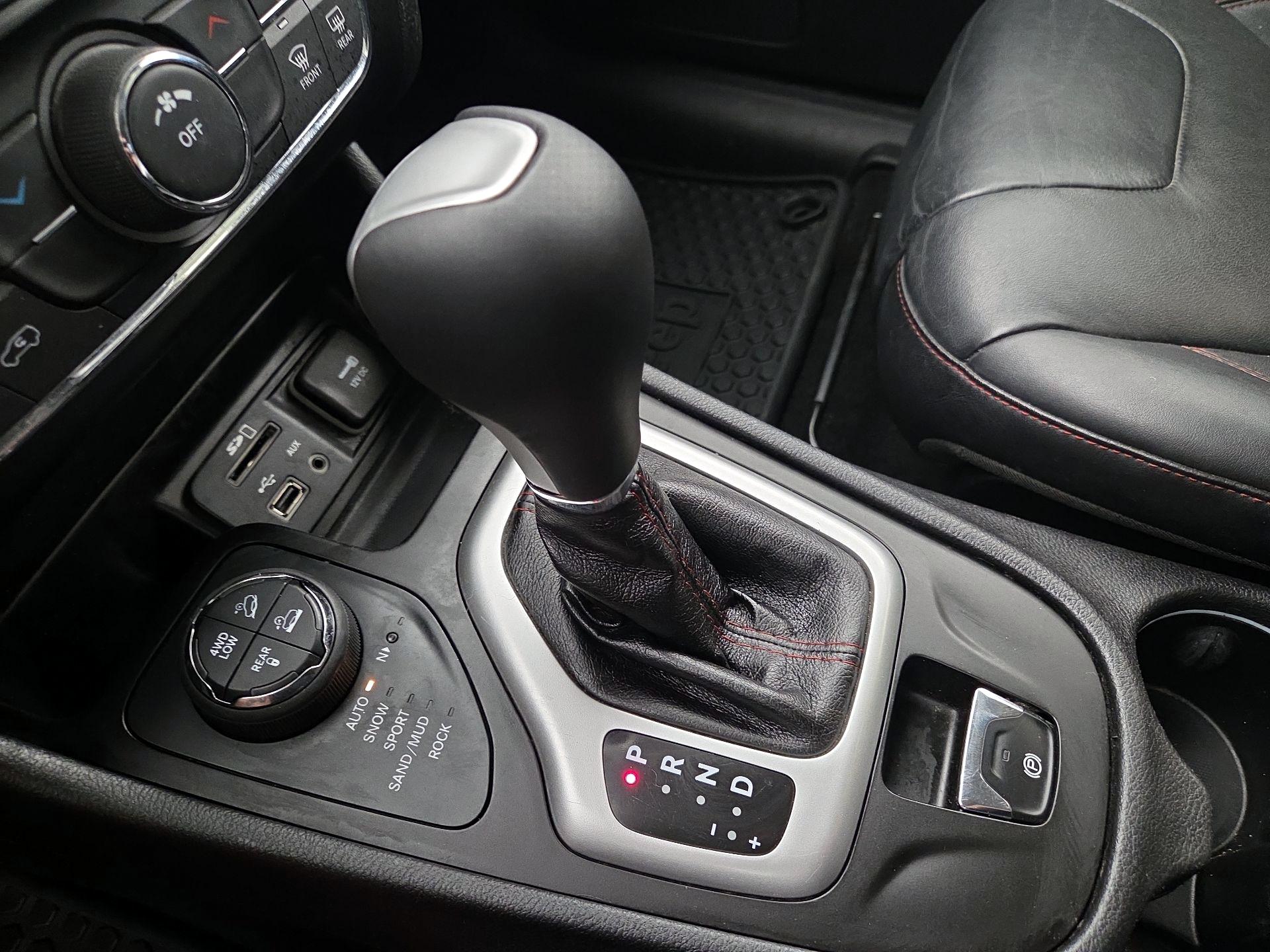 Thumbnail: 2014 Jeep Cherokee - 17