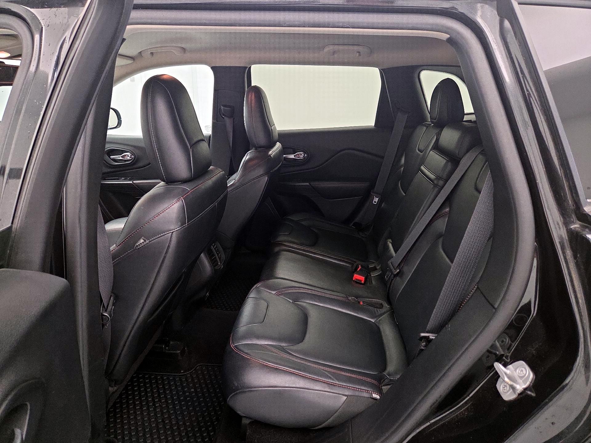 Thumbnail: 2014 Jeep Cherokee - 19