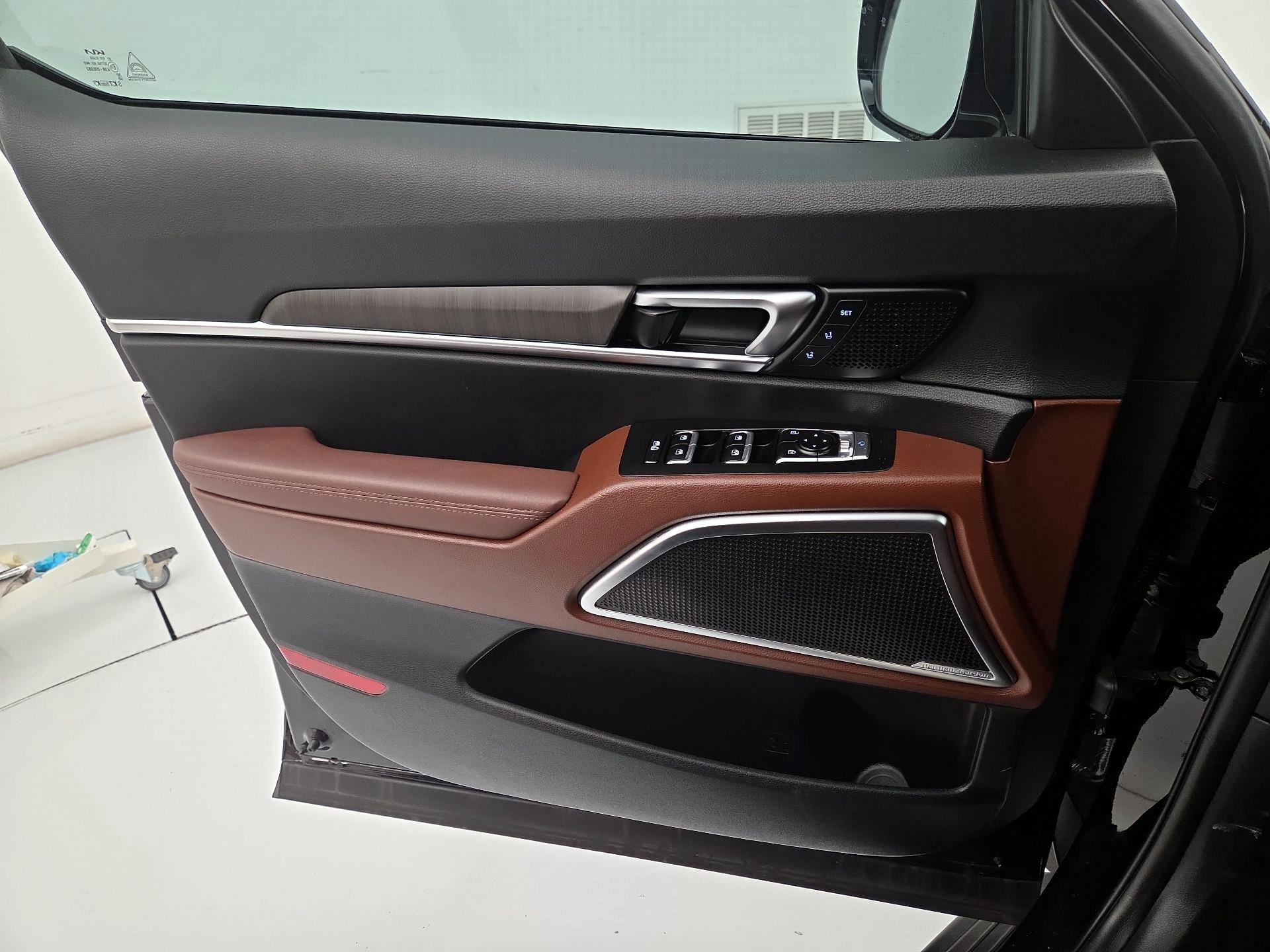 Thumbnail: 2023 Kia Telluride - 12