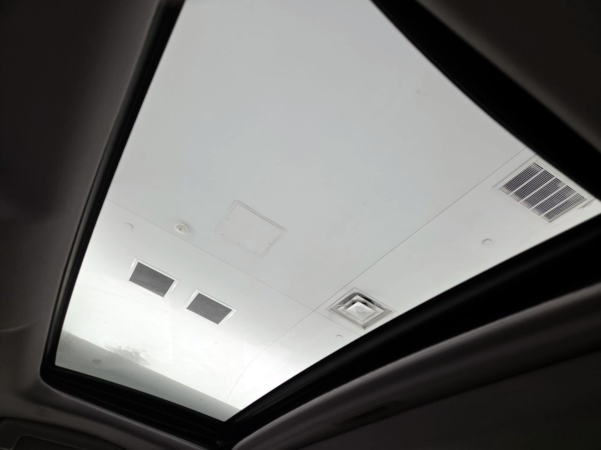 Thumbnail: 2016 Lexus ES - 18