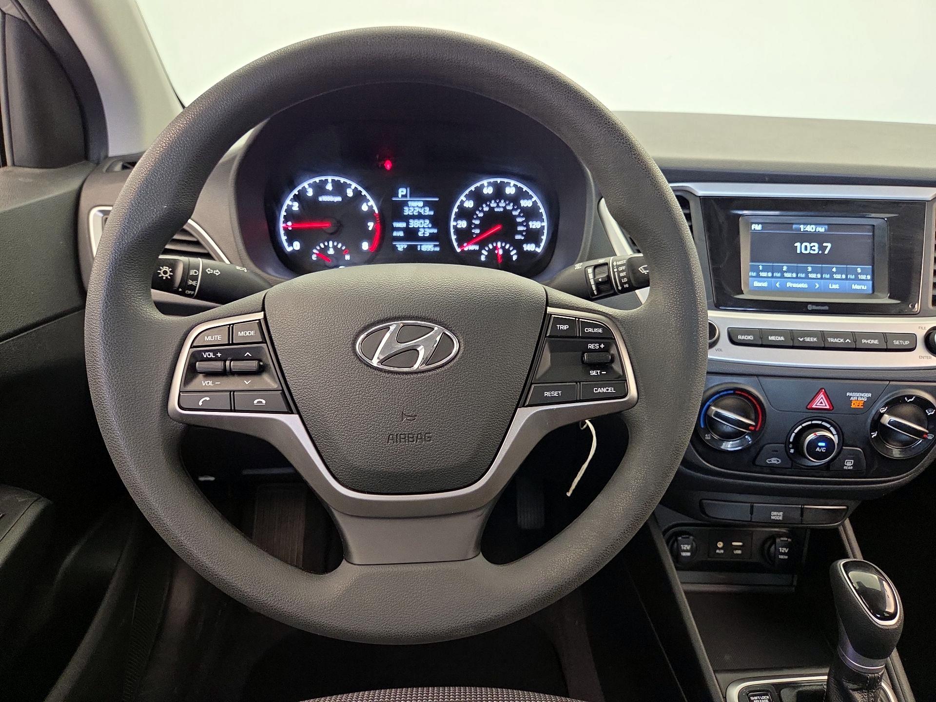 Thumbnail: 2022 Hyundai Accent - 10